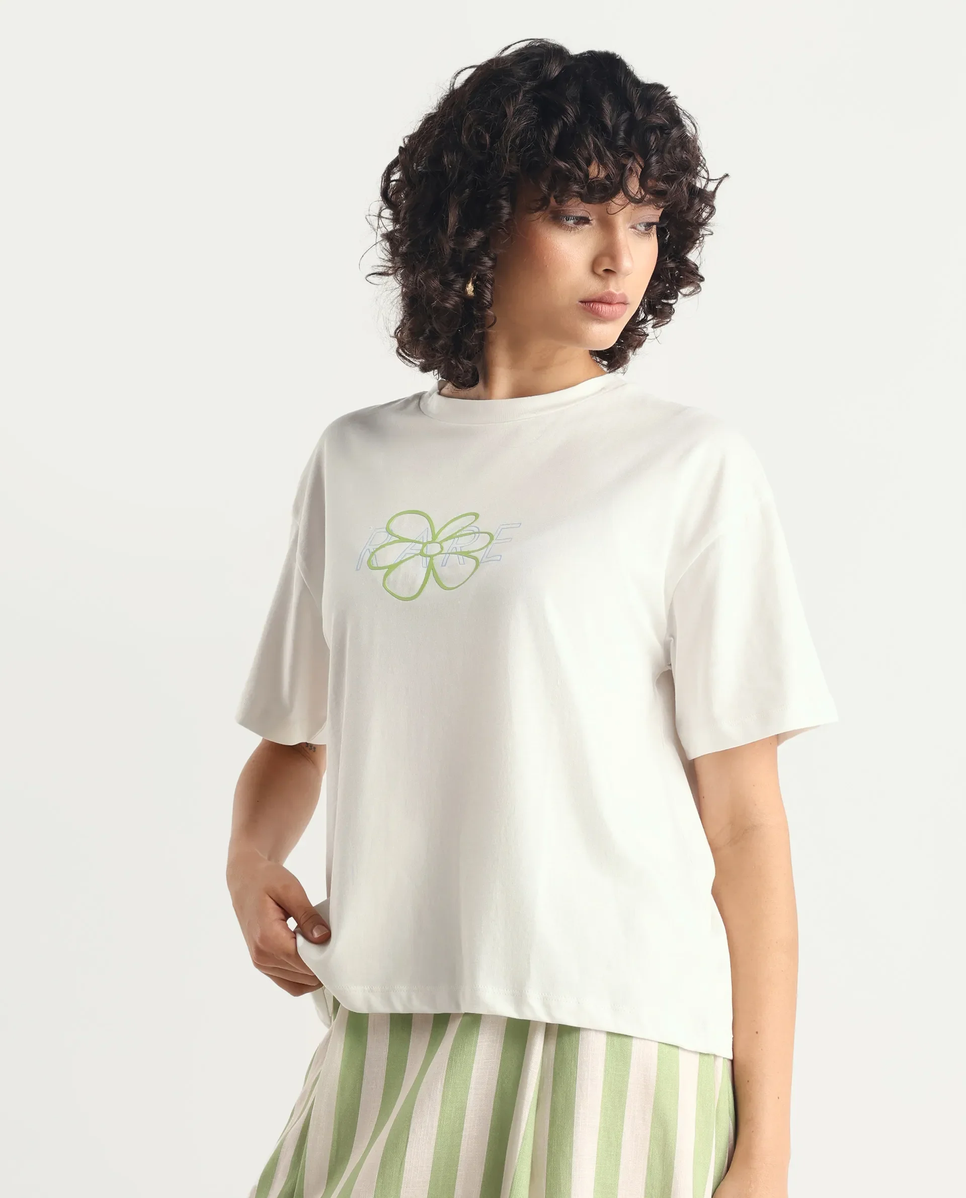 Rareism Women's Karen Off White Cotton Blend Crew Neck Graphic Print Boxy Fit T-Shirt - Image 6