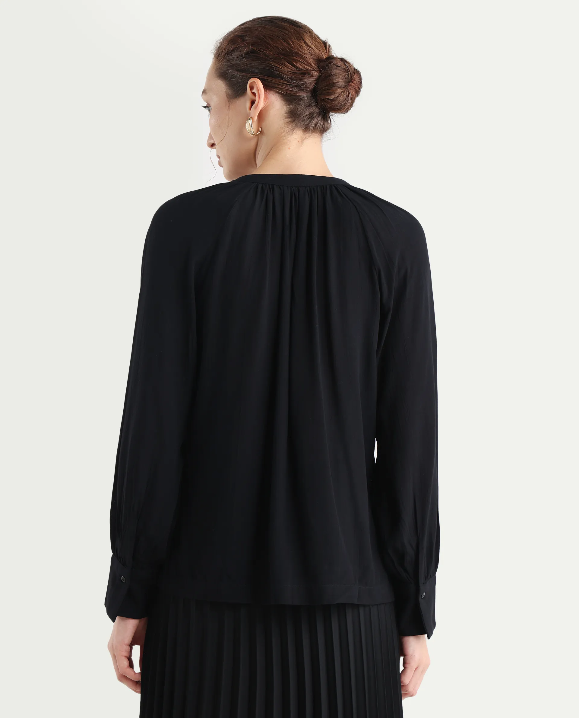 Rareism Women's Kella Black Mandarin Collar Plain Raglan Sleeve Regular Fit Top - Image 8