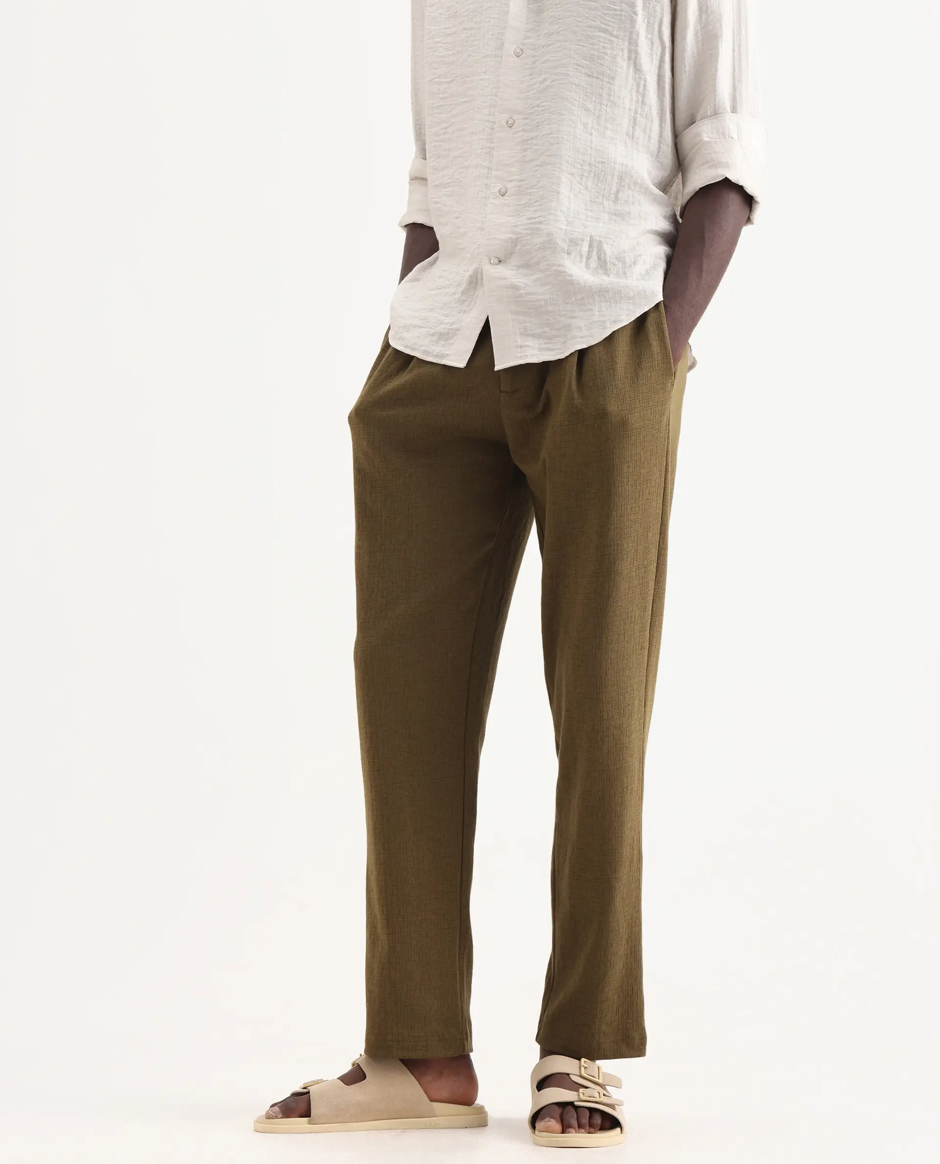 Rare Rabbit Men's Keloe Olive Cotton Blend Plain Relaxed Fit Trouser - Image 2