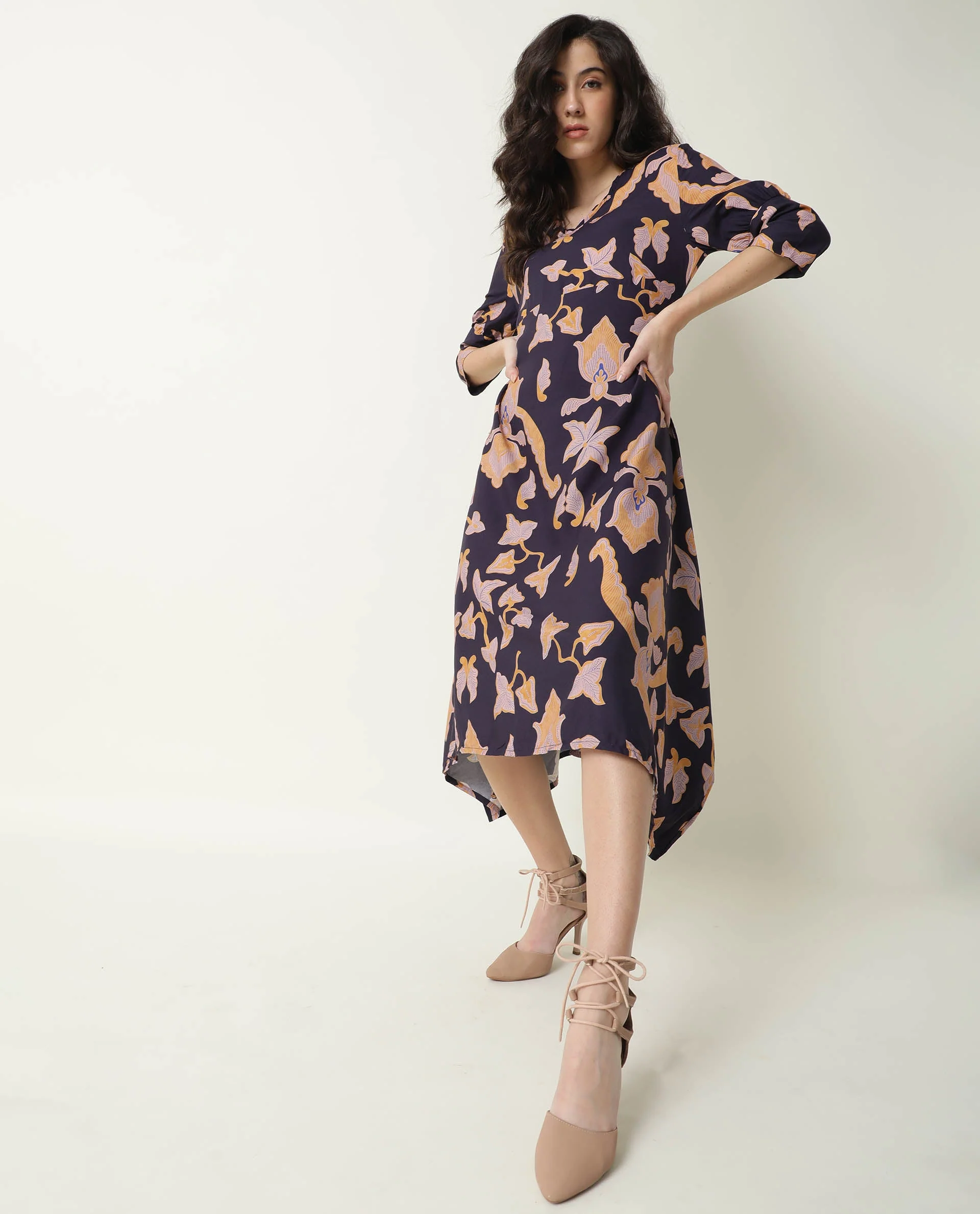 Rareism Women's Kenna Navy V-Neck Abstract Print Knee Length Regular Fit Dress