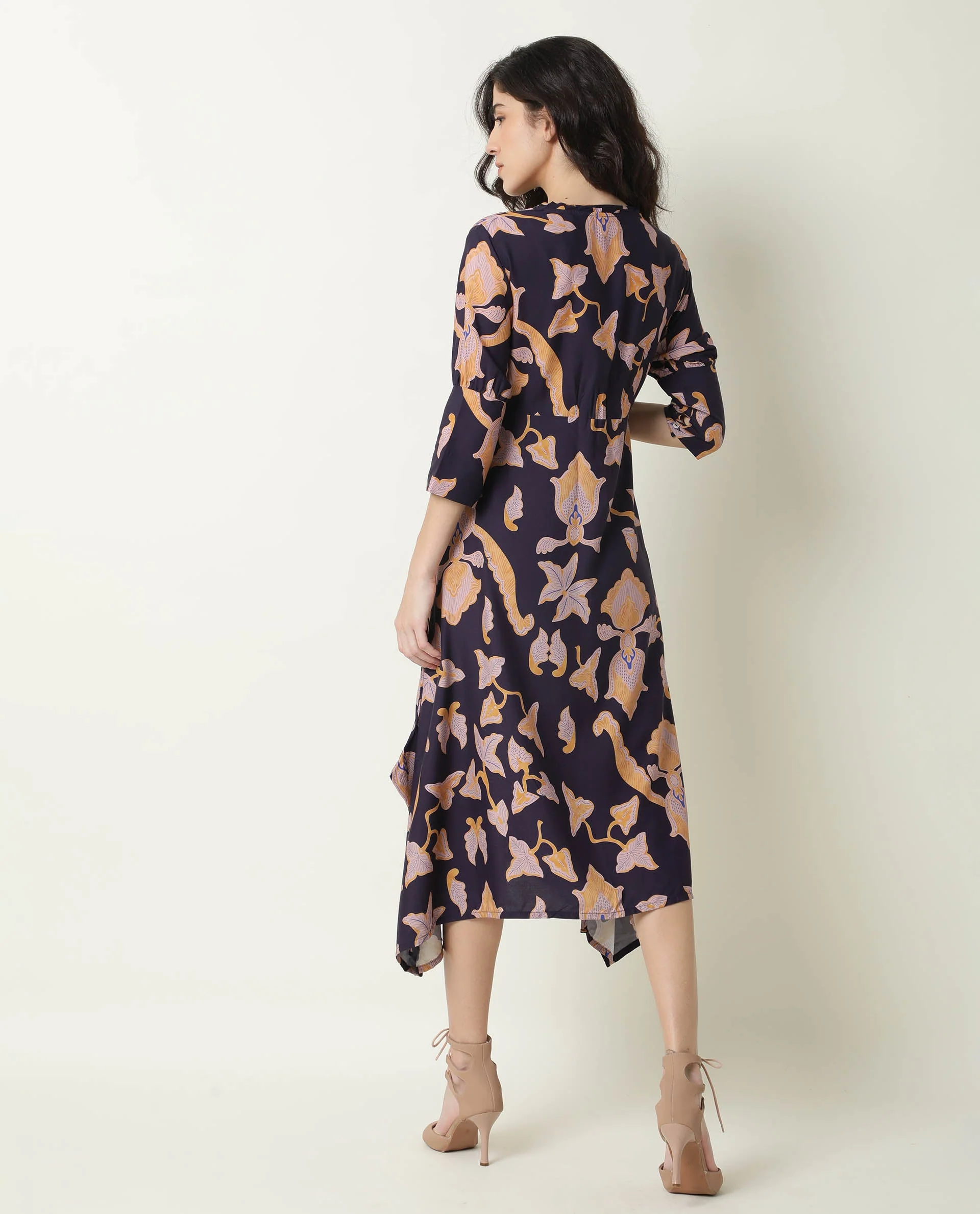 Rareism Women's Kenna Navy V-Neck Abstract Print Knee Length Regular Fit Dress - Image 12