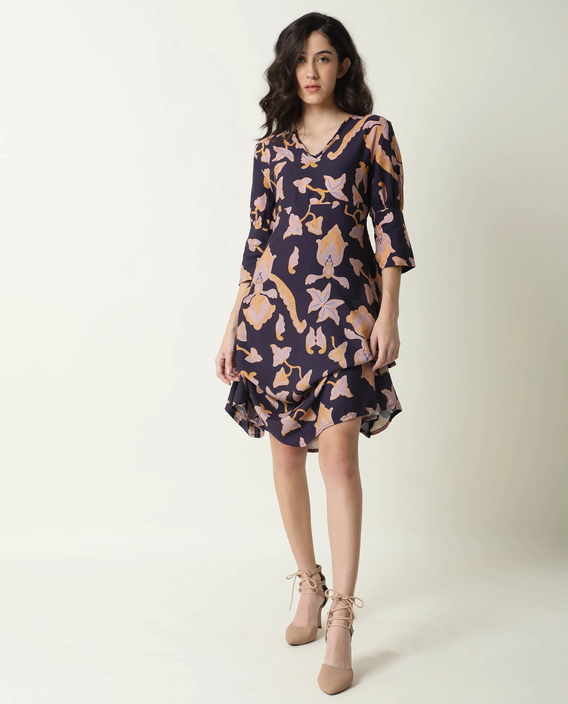 Rareism Women's Kenna Navy V-Neck Abstract Print Knee Length Regular Fit Dress - Image 4
