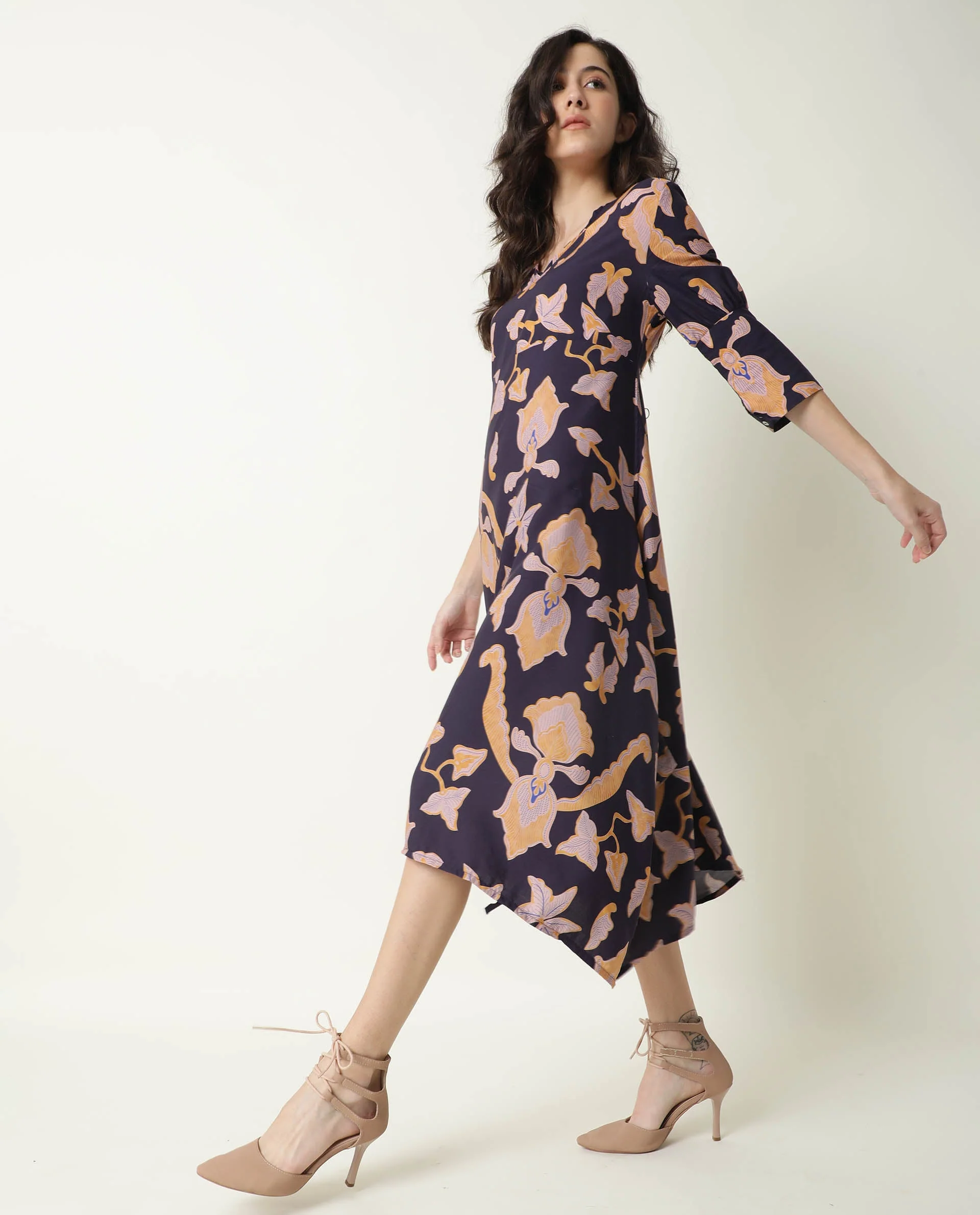Rareism Women's Kenna Navy V-Neck Abstract Print Knee Length Regular Fit Dress - Image 9