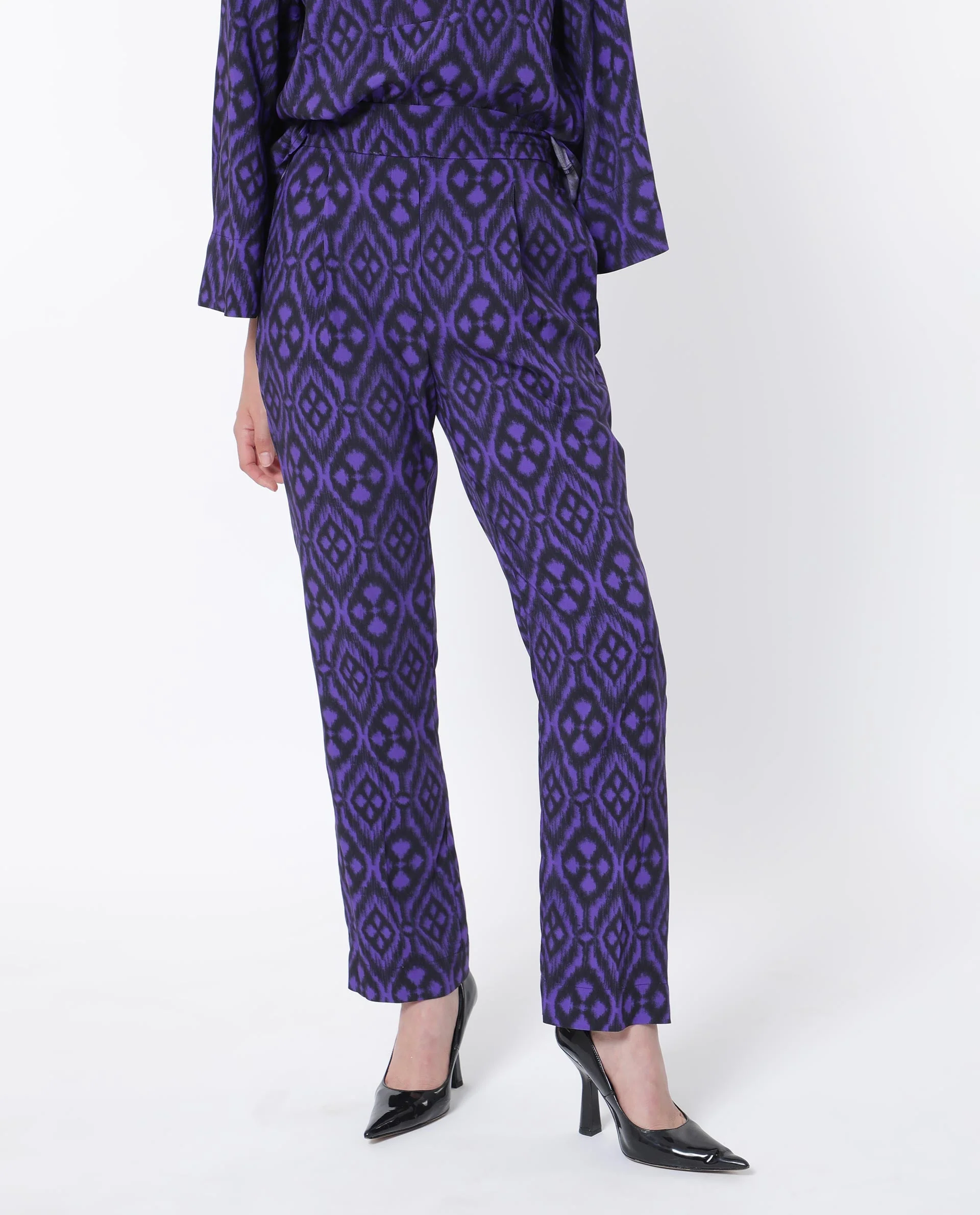 Rareism Women's Kennedy Black Cotton Geometric Print Ankle Length Straight Fit Trouser - Image 3