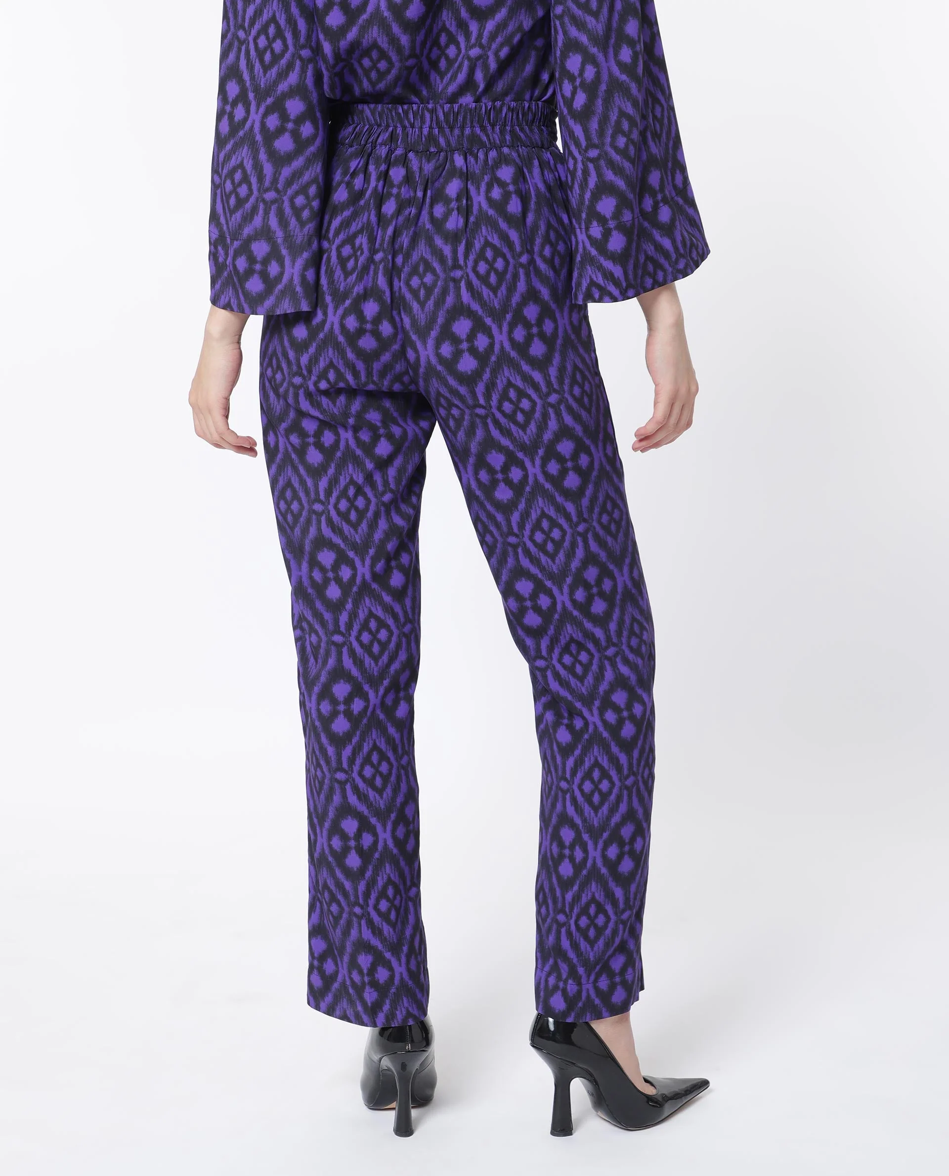 Rareism Women's Kennedy Black Cotton Geometric Print Ankle Length Straight Fit Trouser - Image 6