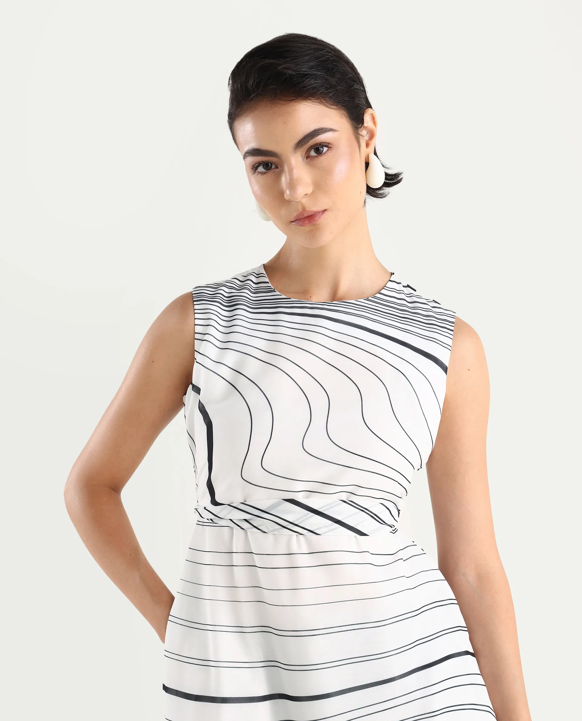 Rareism Women's Kibed Multi Polyester Crew Neck Floral Print Sleeveless Midi Fit And Flare Dress - Image 4