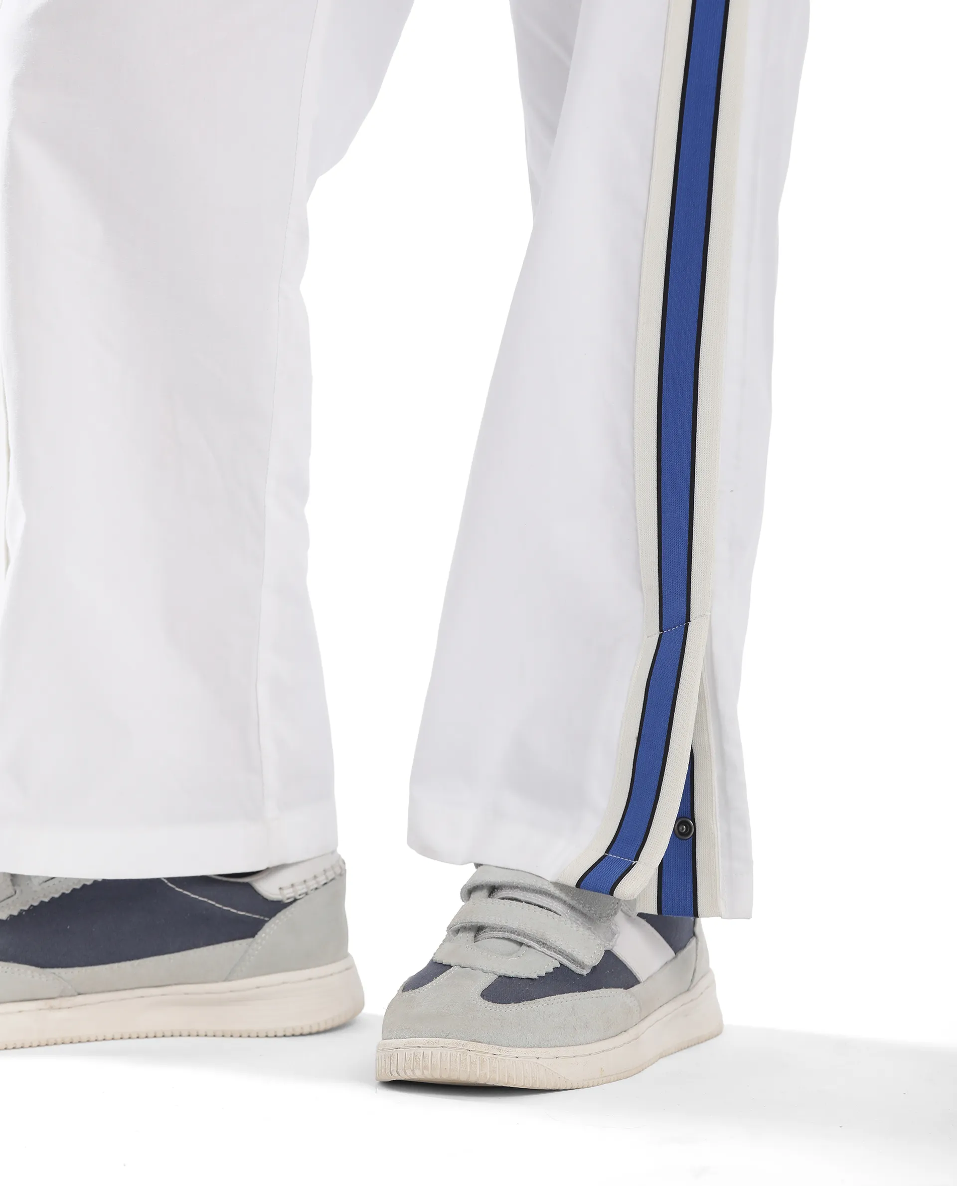 Rare Ones Kids Taper-B White Cotton Tape Detailed Button And Zip Closure Regular Fit Cotton Trouser - Image 4