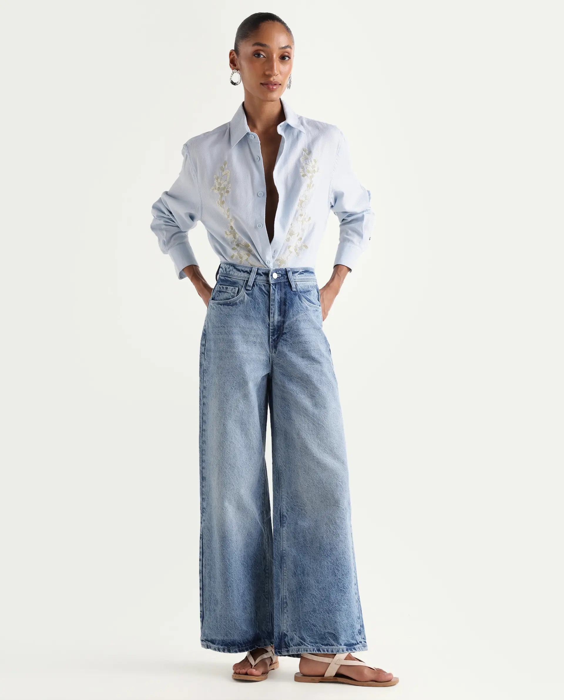 Rareism Women's Kikoa Light Blue Cotton Blend Plain Ankle Length Wide Jeans