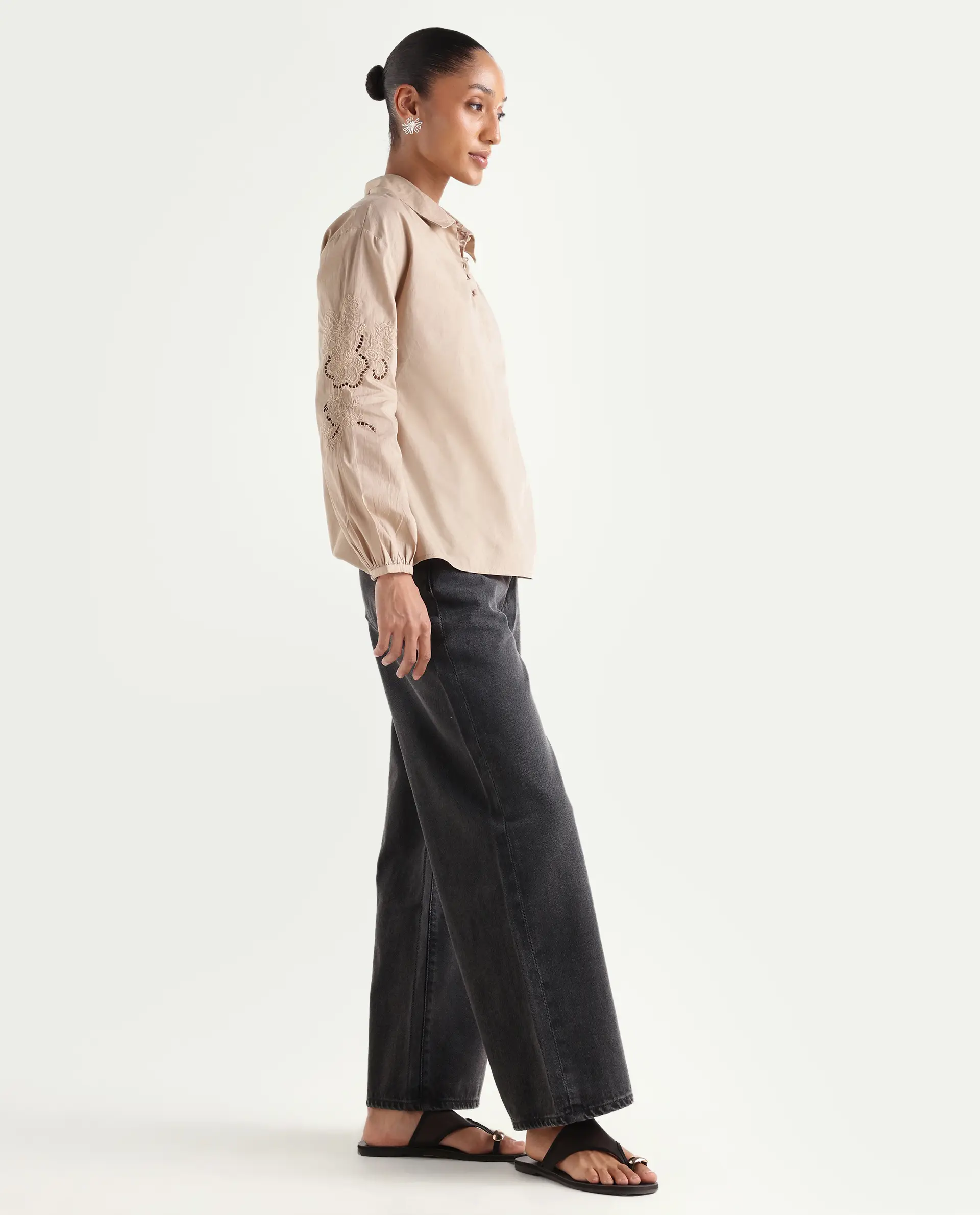 Rareism Women's Kinzy Black Cotton Plain Ankle Length Effortless Sculpt high wide Jeans - Image 5