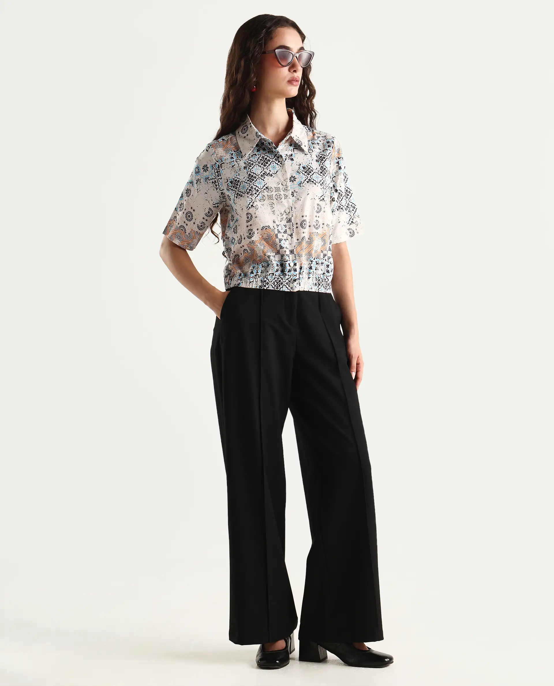 Rareism Women's Kitanas Multi Cotton Spread Collar Abstract Print Crop Regular Fit Top - Image 2