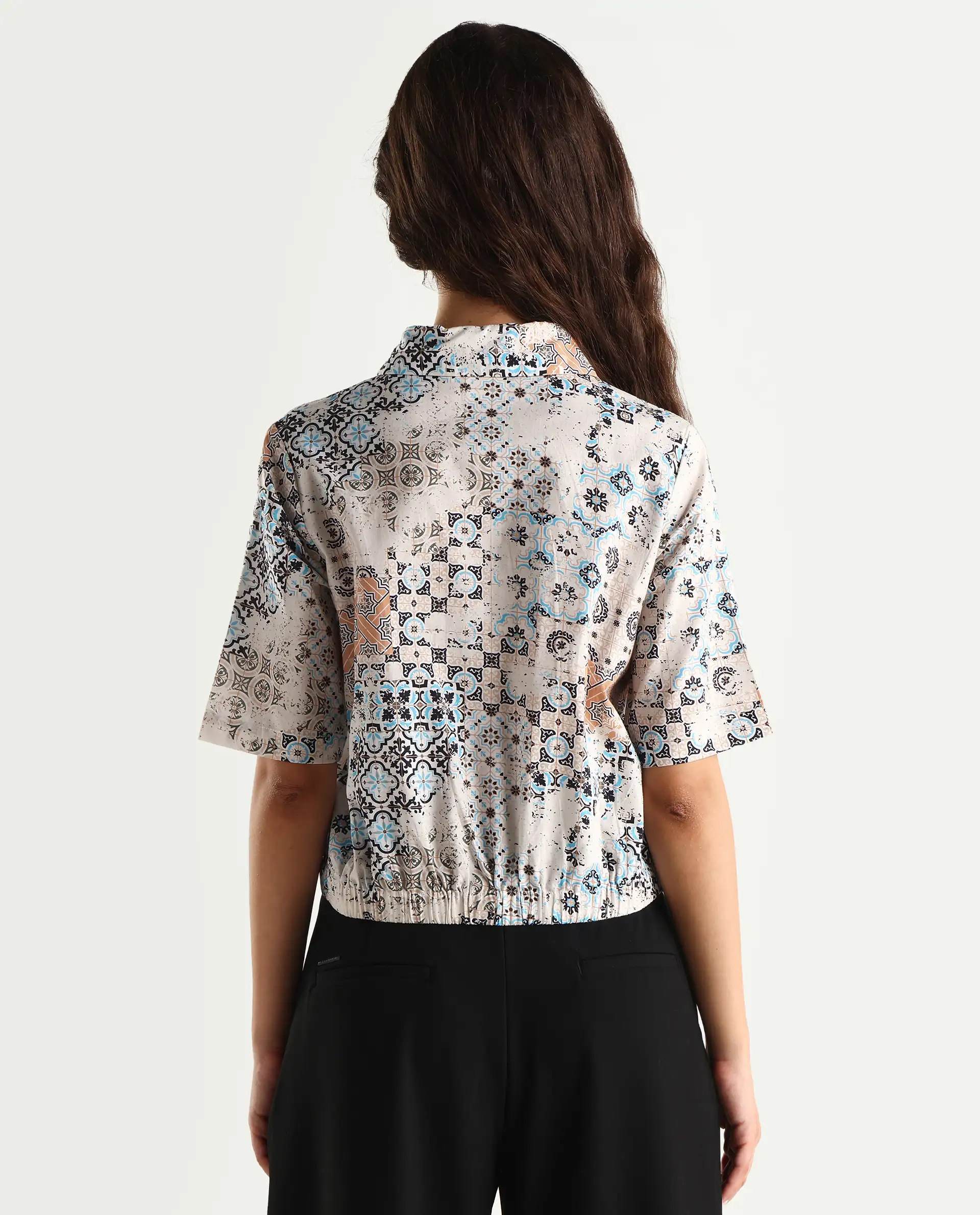 Rareism Women's Kitanas Multi Cotton Spread Collar Abstract Print Crop Regular Fit Top - Image 6