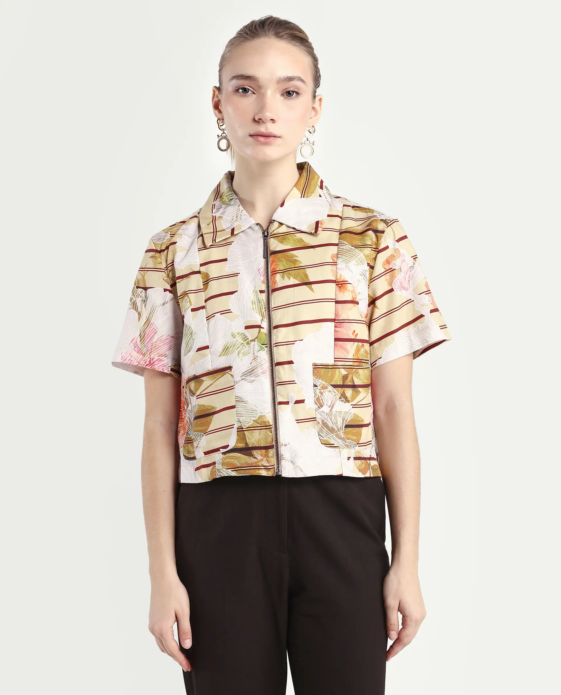 Rareism Women's Klapan Multi Viscose Blend Drop Collar Floral Print Crop Regular Fit Top - Image 3