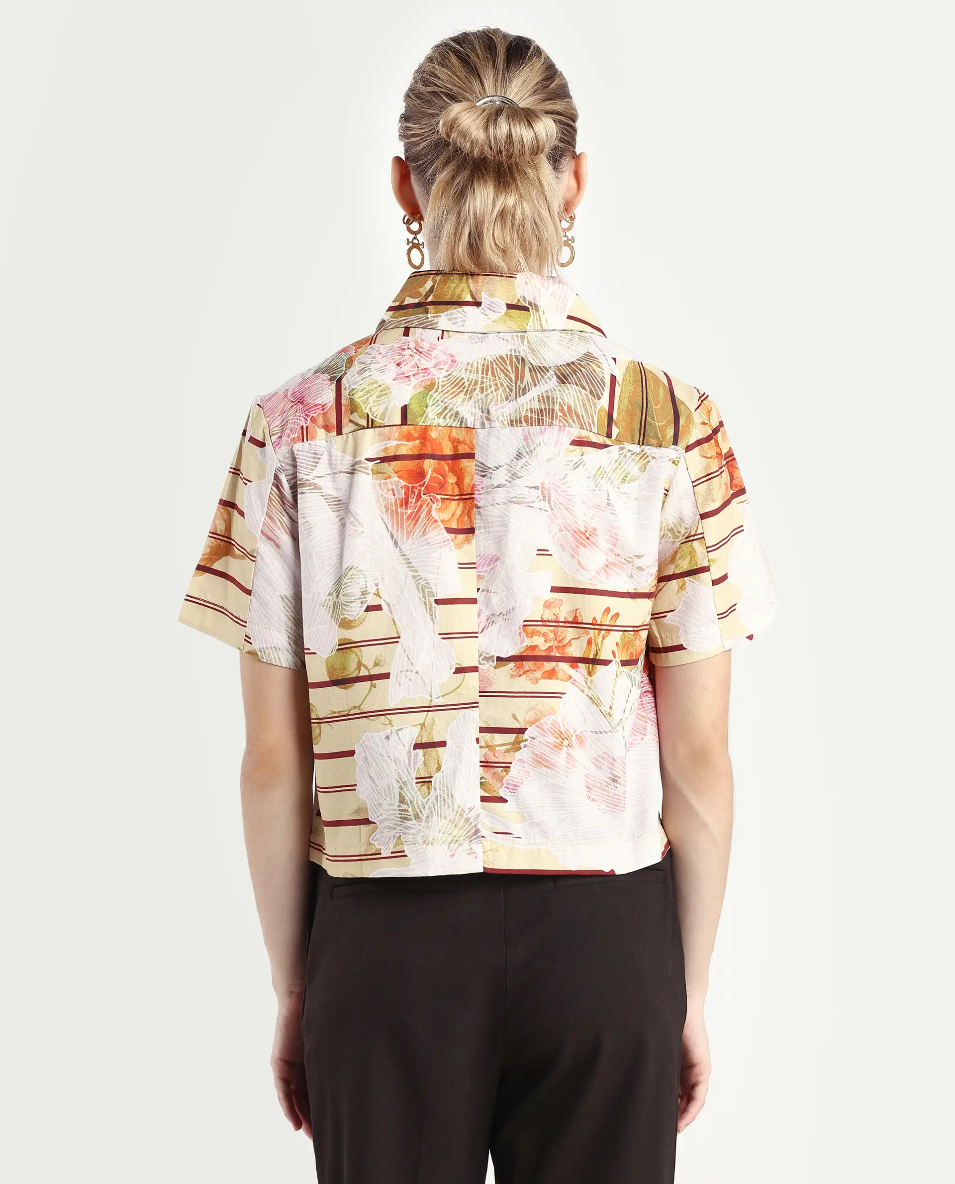 Rareism Women's Klapan Multi Viscose Blend Drop Collar Floral Print Crop Regular Fit Top - Image 7