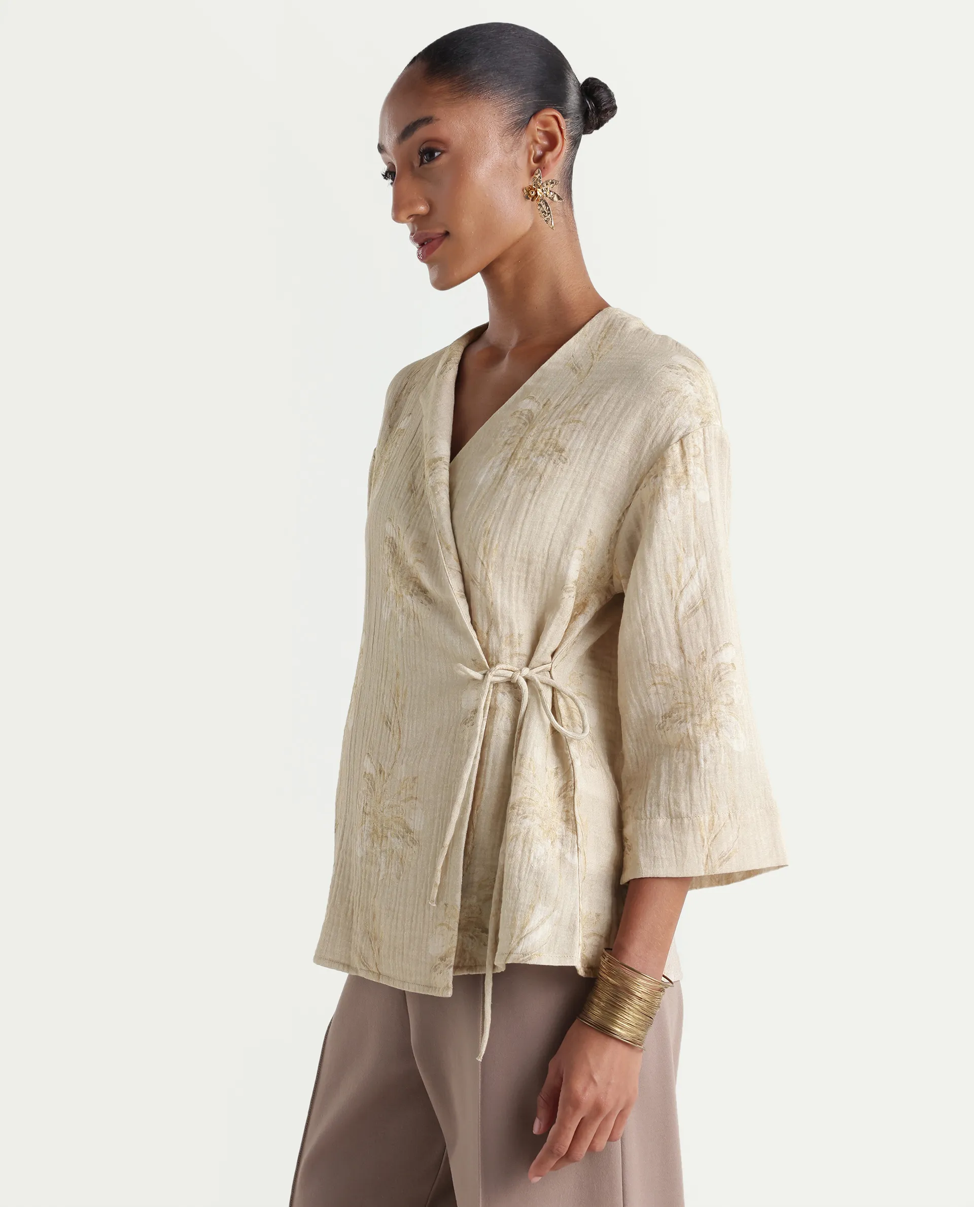 Rareism Women's Kloe-T Beige Cotton Over Lap Regular Floral Print Top - Image 5