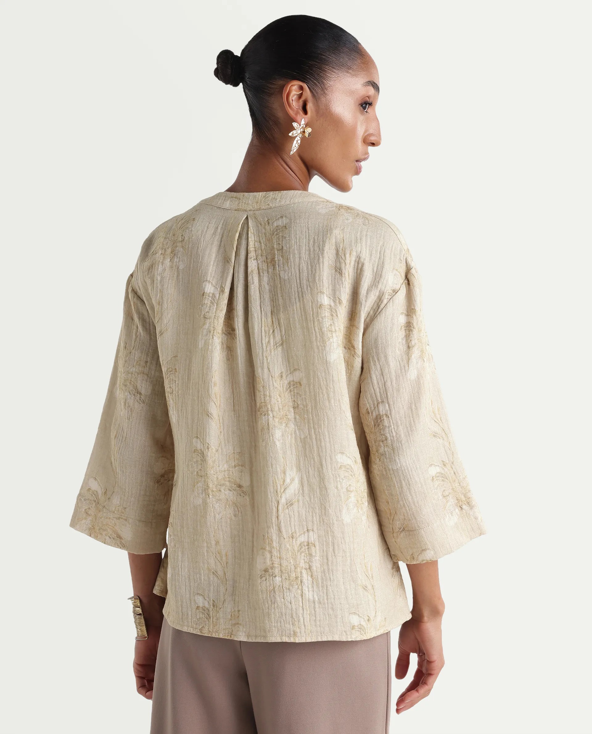 Rareism Women's Kloe-T Beige Cotton Over Lap Regular Floral Print Top - Image 7