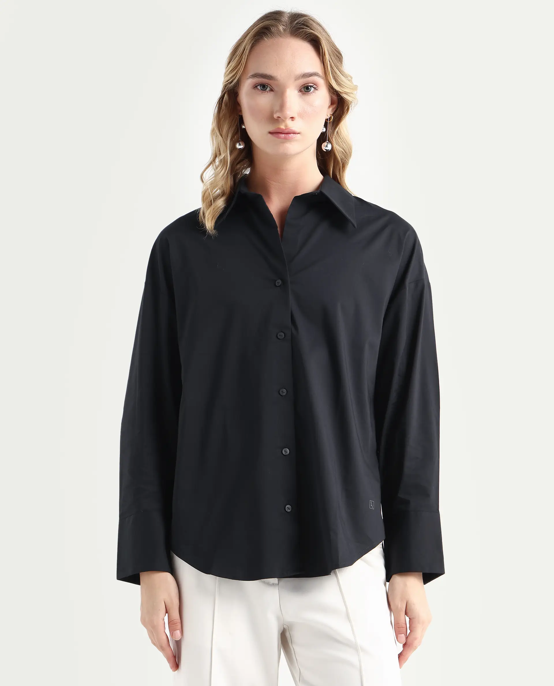 Rareism Women's Klox Black Cotton Spread Collar Plain Cuffed Sleeve Regular Fit Shirt - Image 3