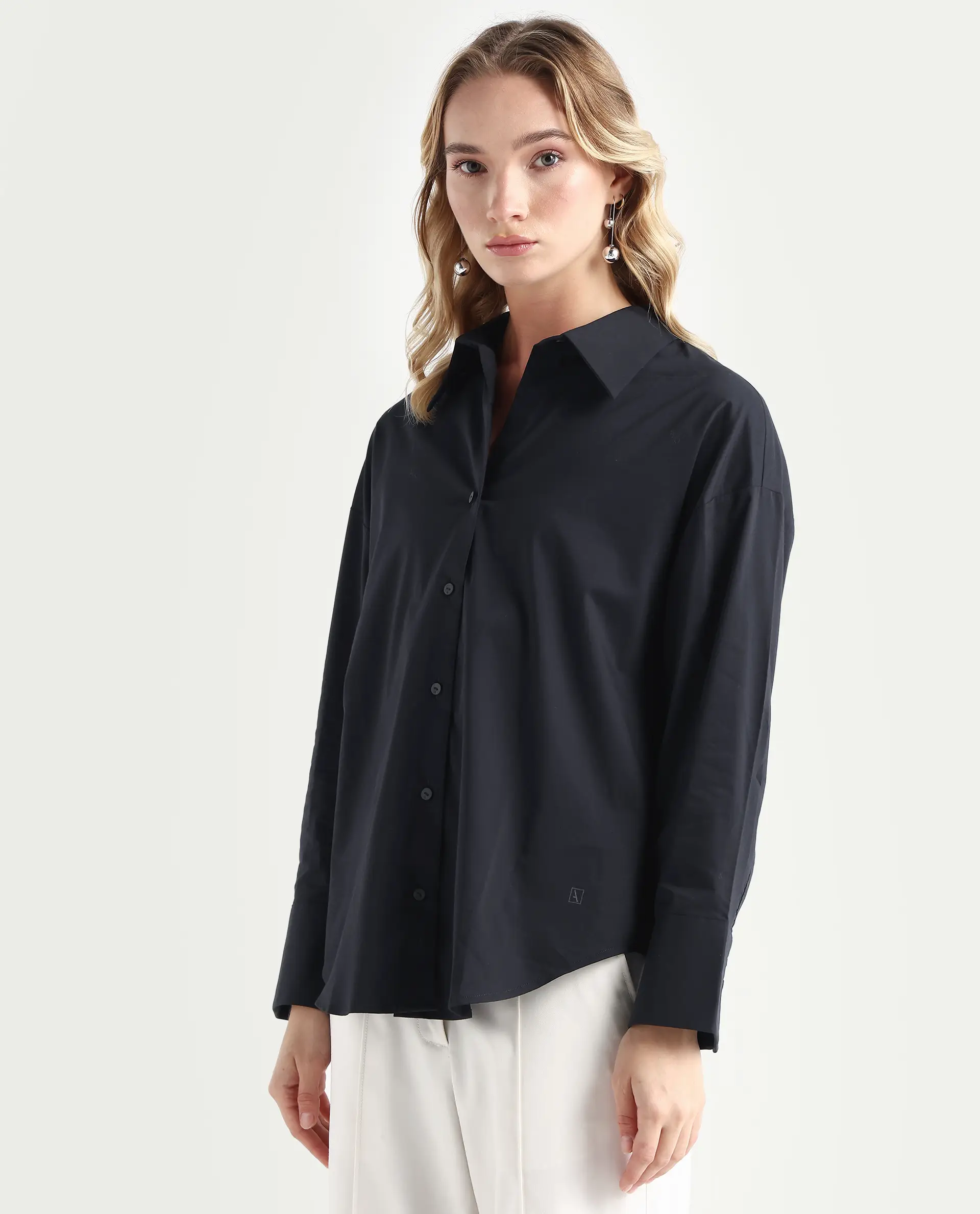 Rareism Women's Klox Black Cotton Spread Collar Plain Cuffed Sleeve Regular Fit Shirt - Image 5