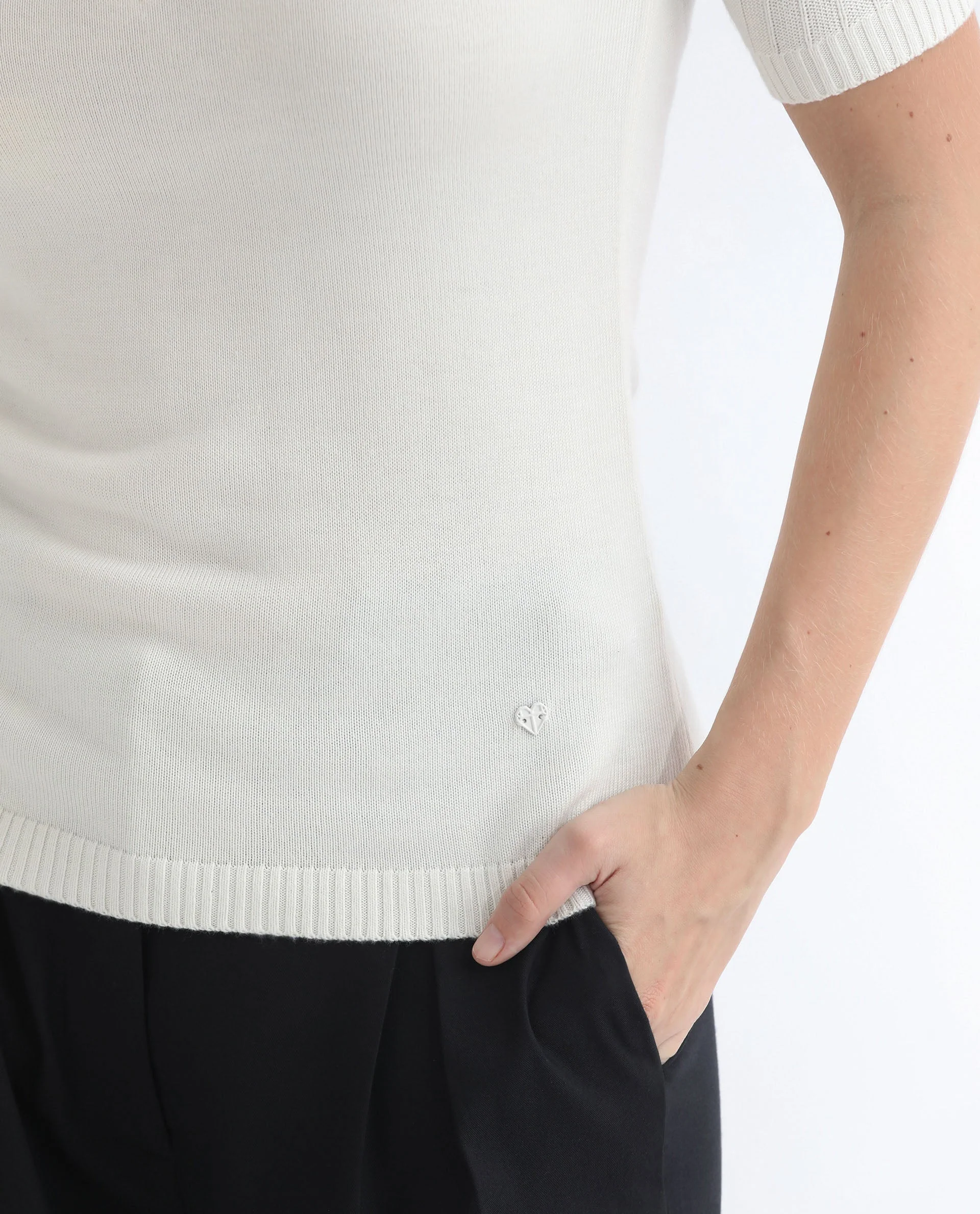 Rareism Women's Knitup Off White Cotton Spread Collar Plain Regular Fit Sweater - Image 3