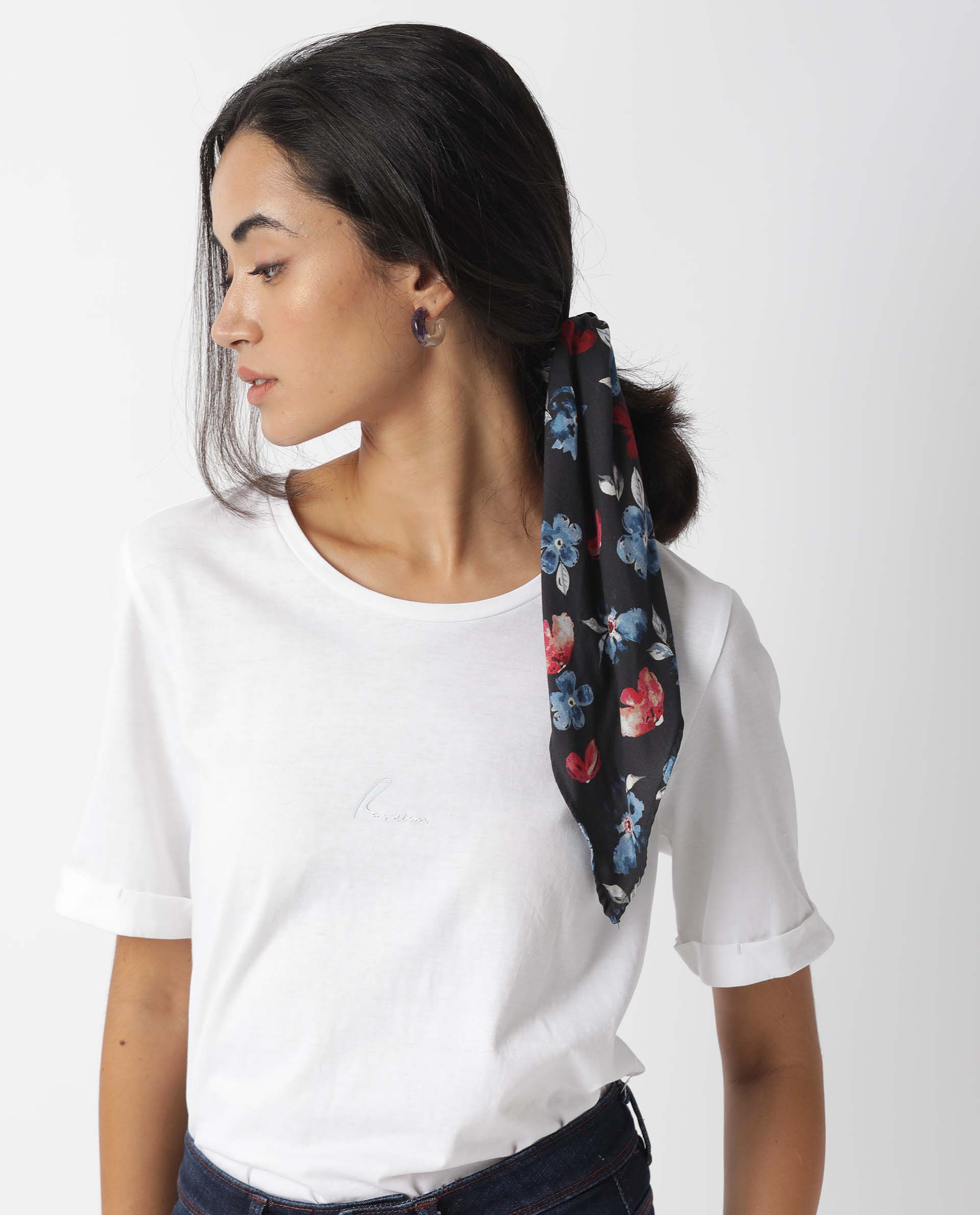 Rareism Women's Koa Navy Floral Print Scarf - Image 3