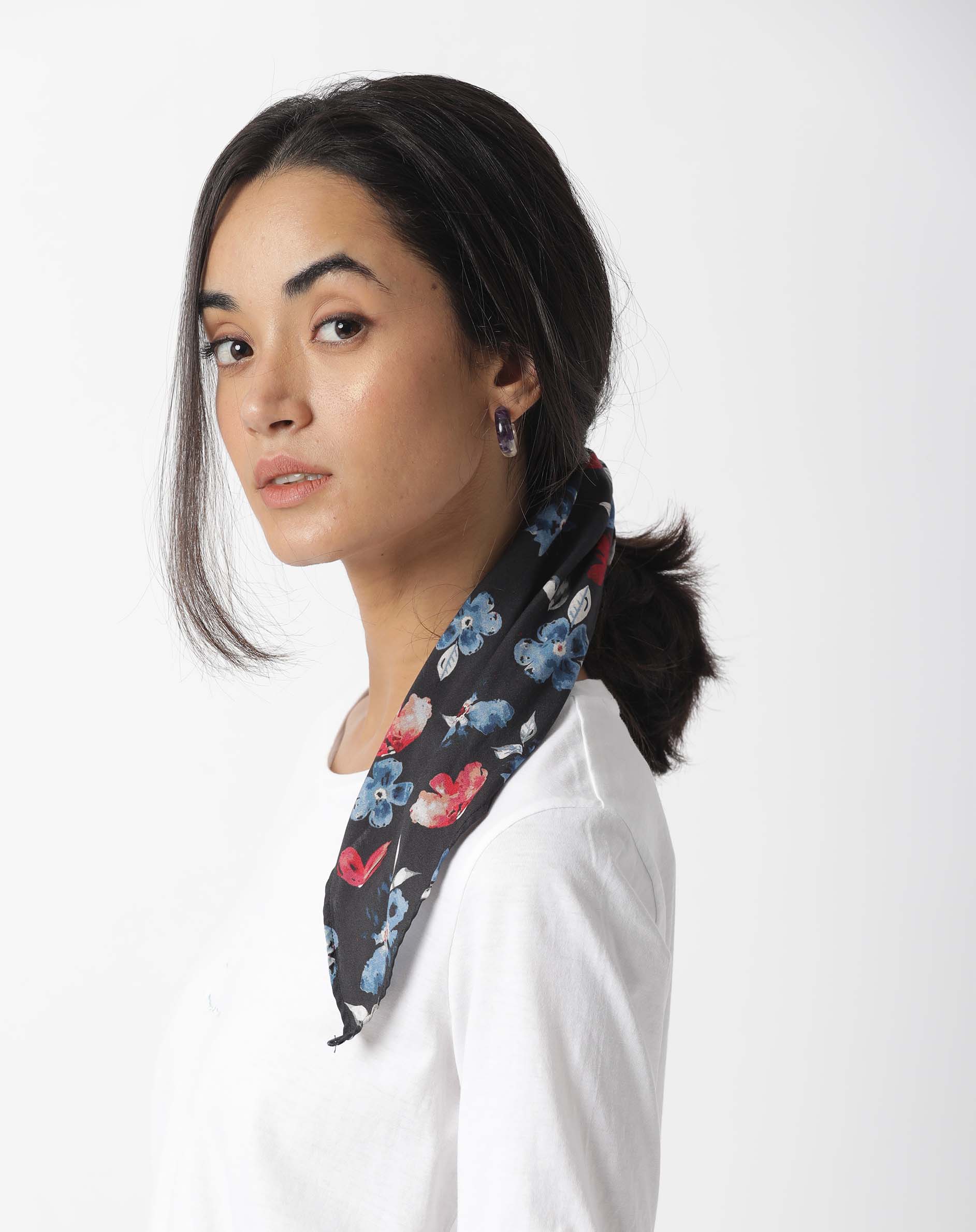 Rareism Women's Koa Navy Floral Print Scarf - Image 4