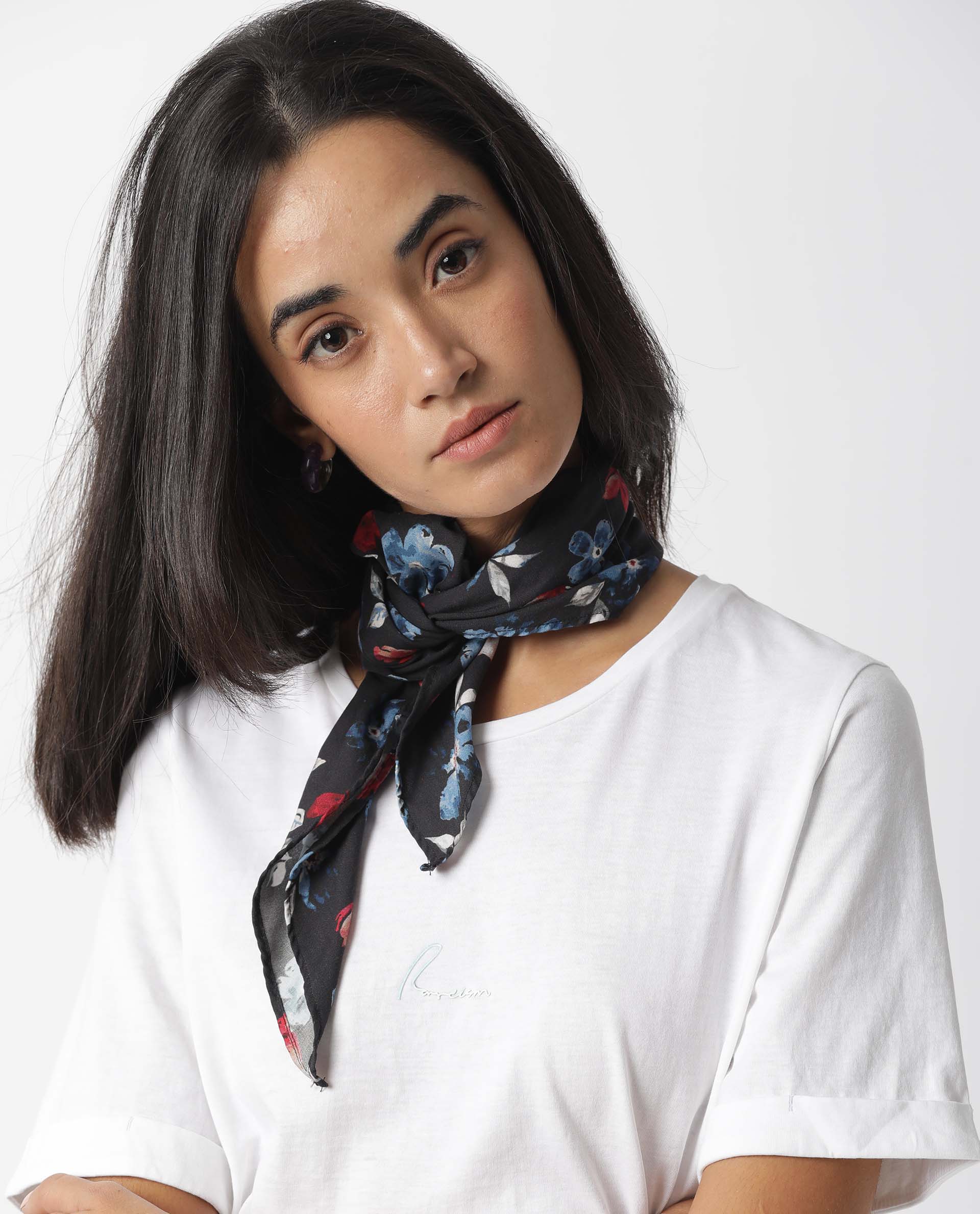Rareism Women's Koa Navy Floral Print Scarf - Image 5