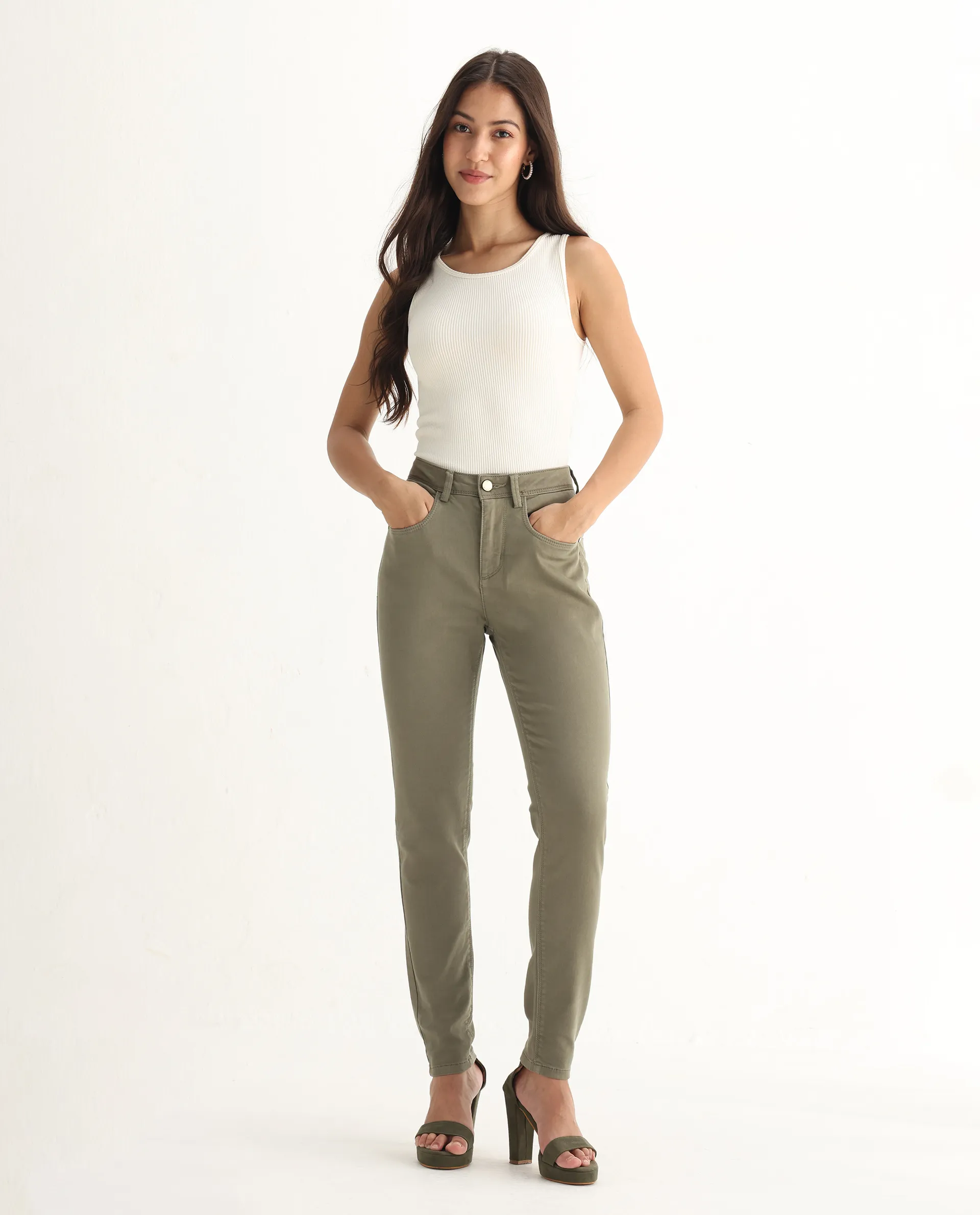 Rareism Women's Kocho Green Cotton Blend Plain Ankle Length Slim Fit Jeans - Image 2