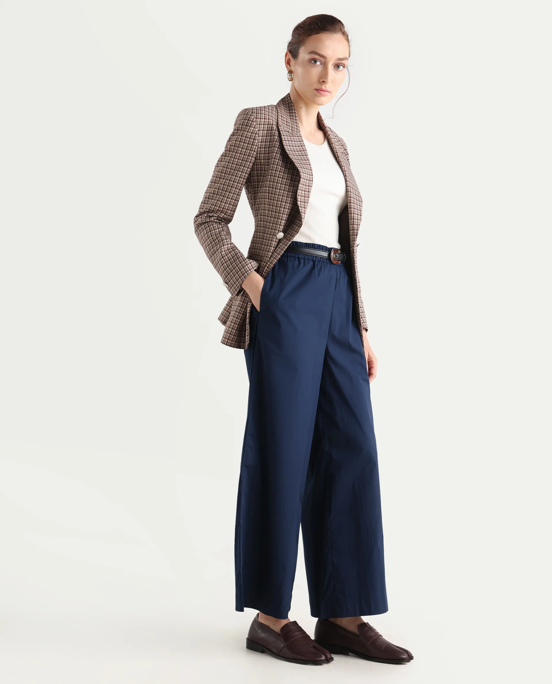 Rareism Women's Kofu Dark Navy Cotton Plain Ankle Length Flared Trouser - Image 7