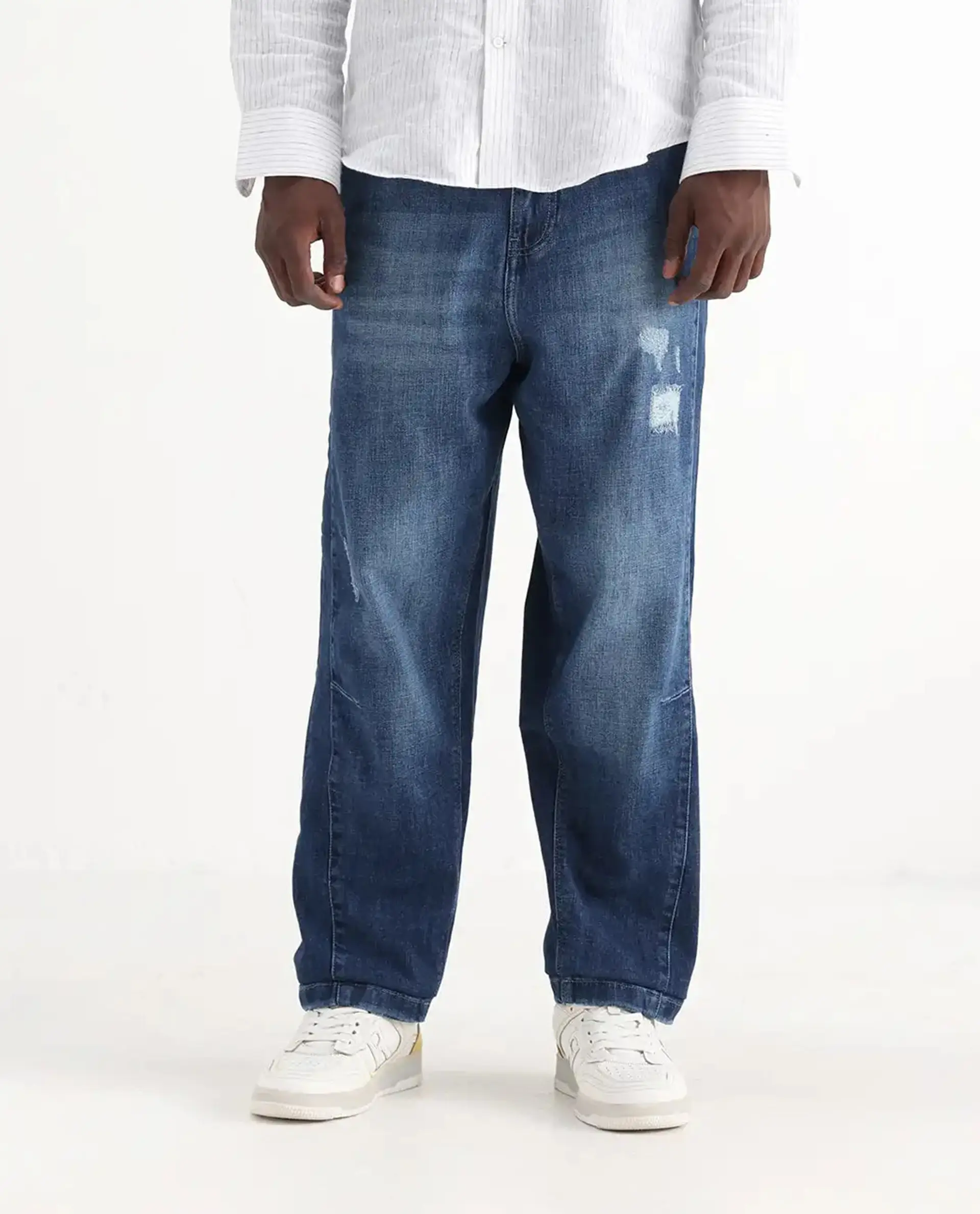 Rare Rabbit Men's Korb Blue Cotton Blend Plain Baggy Fit Jeans - Image 10