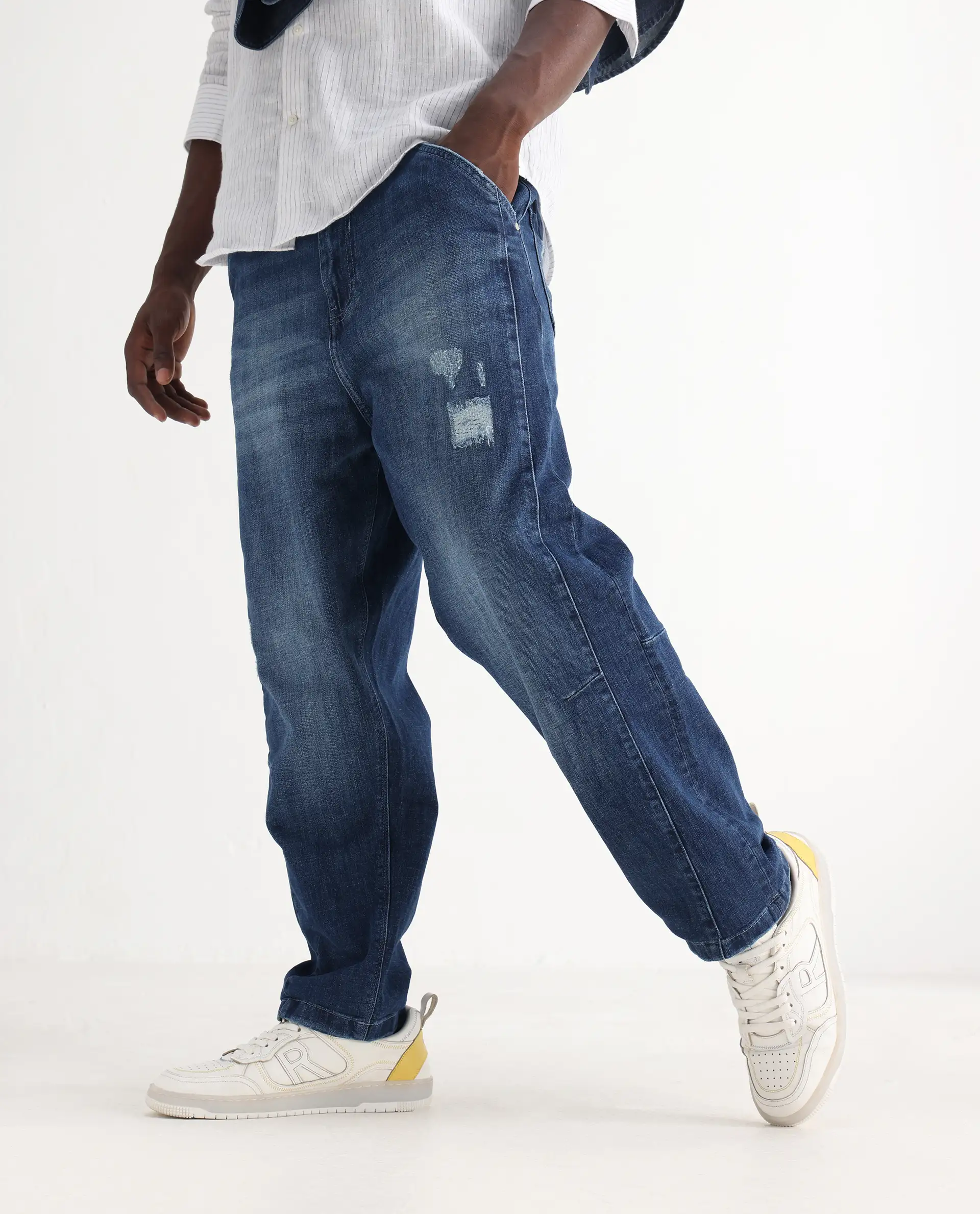 Rare Rabbit Men's Korb Blue Cotton Blend Plain Baggy Fit Jeans - Image 2