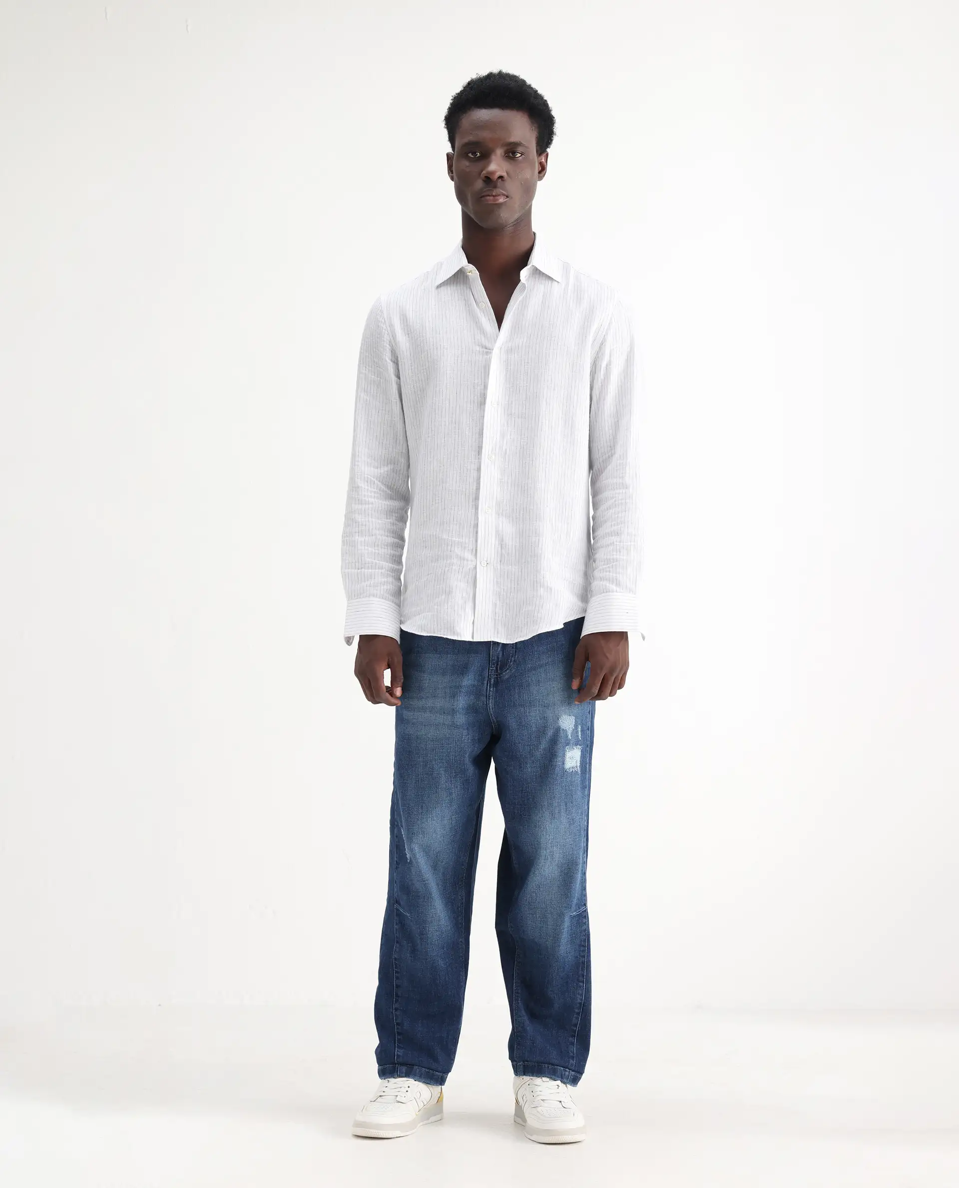 Rare Rabbit Men's Korb Blue Cotton Blend Plain Baggy Fit Jeans - Image 3