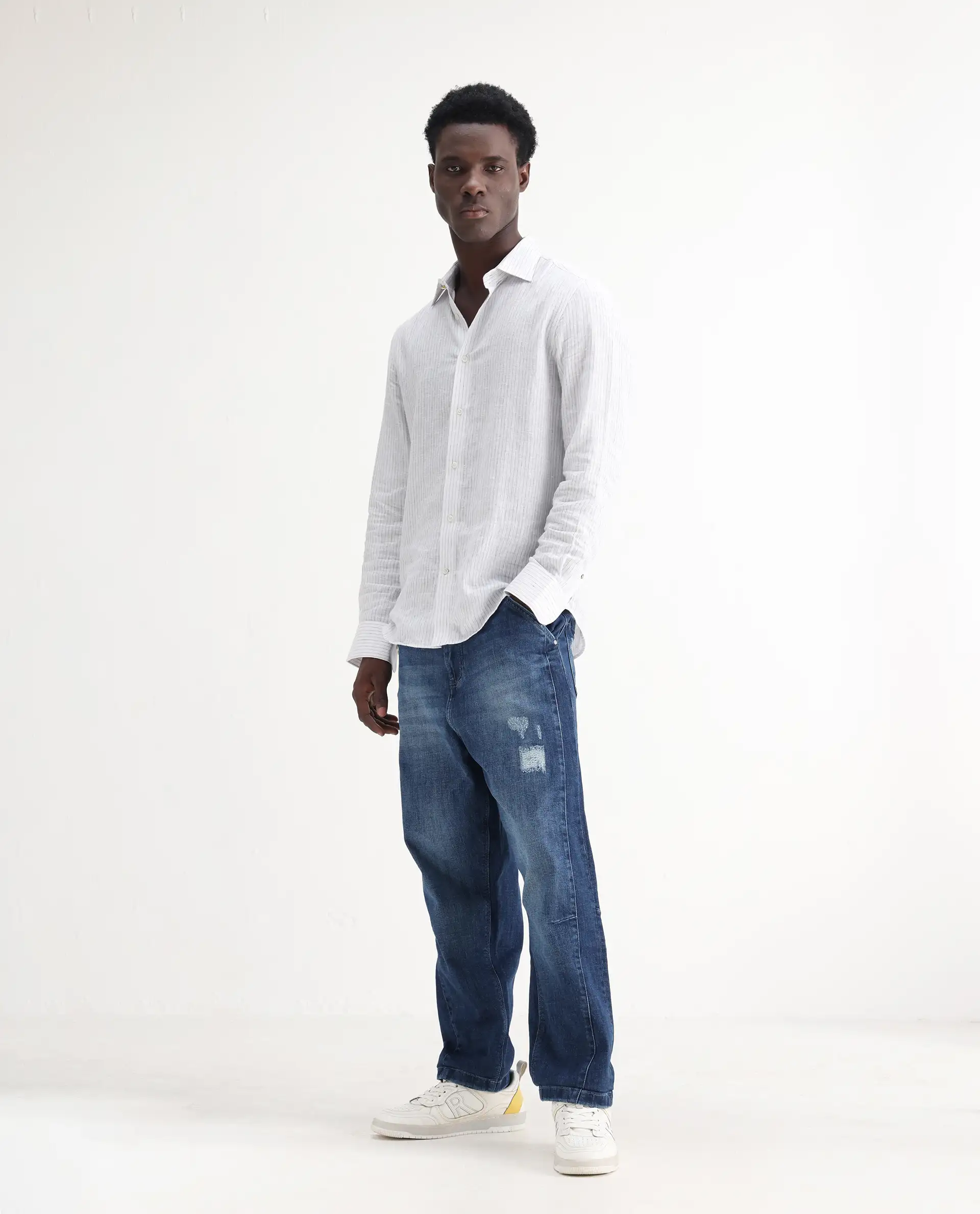 Rare Rabbit Men's Korb Blue Cotton Blend Plain Baggy Fit Jeans - Image 7