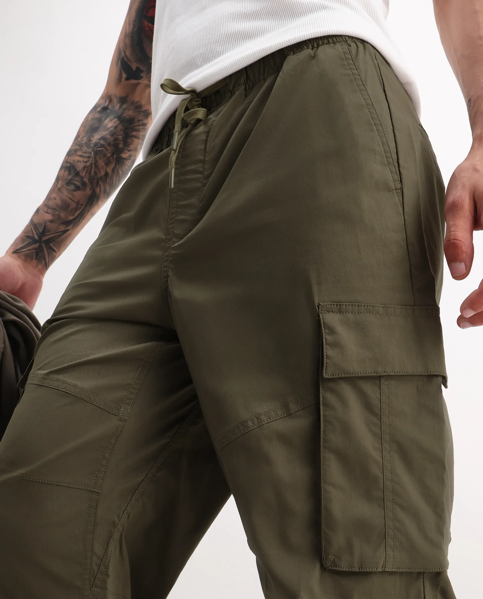 Rare Rabbit Men's Korb Light Olive Cotton Blend Plain Relaxed Fit Trouser - Image 2