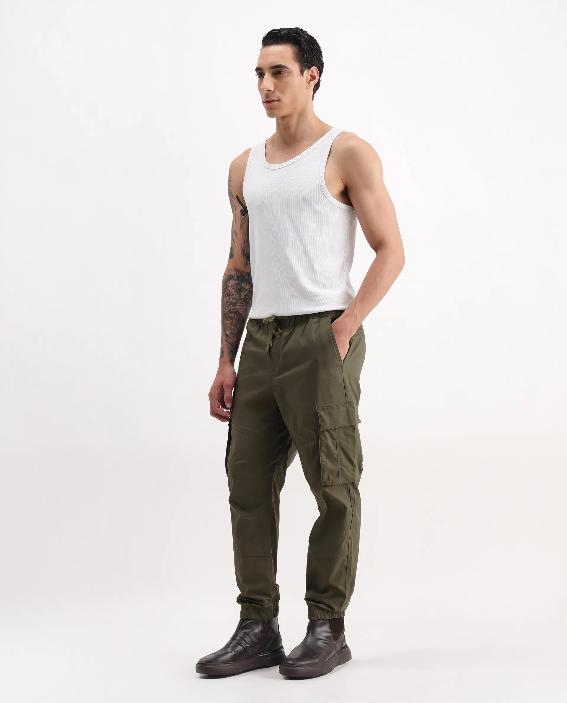 Rare Rabbit Men's Korb Light Olive Cotton Blend Plain Relaxed Fit Trouser - Image 4