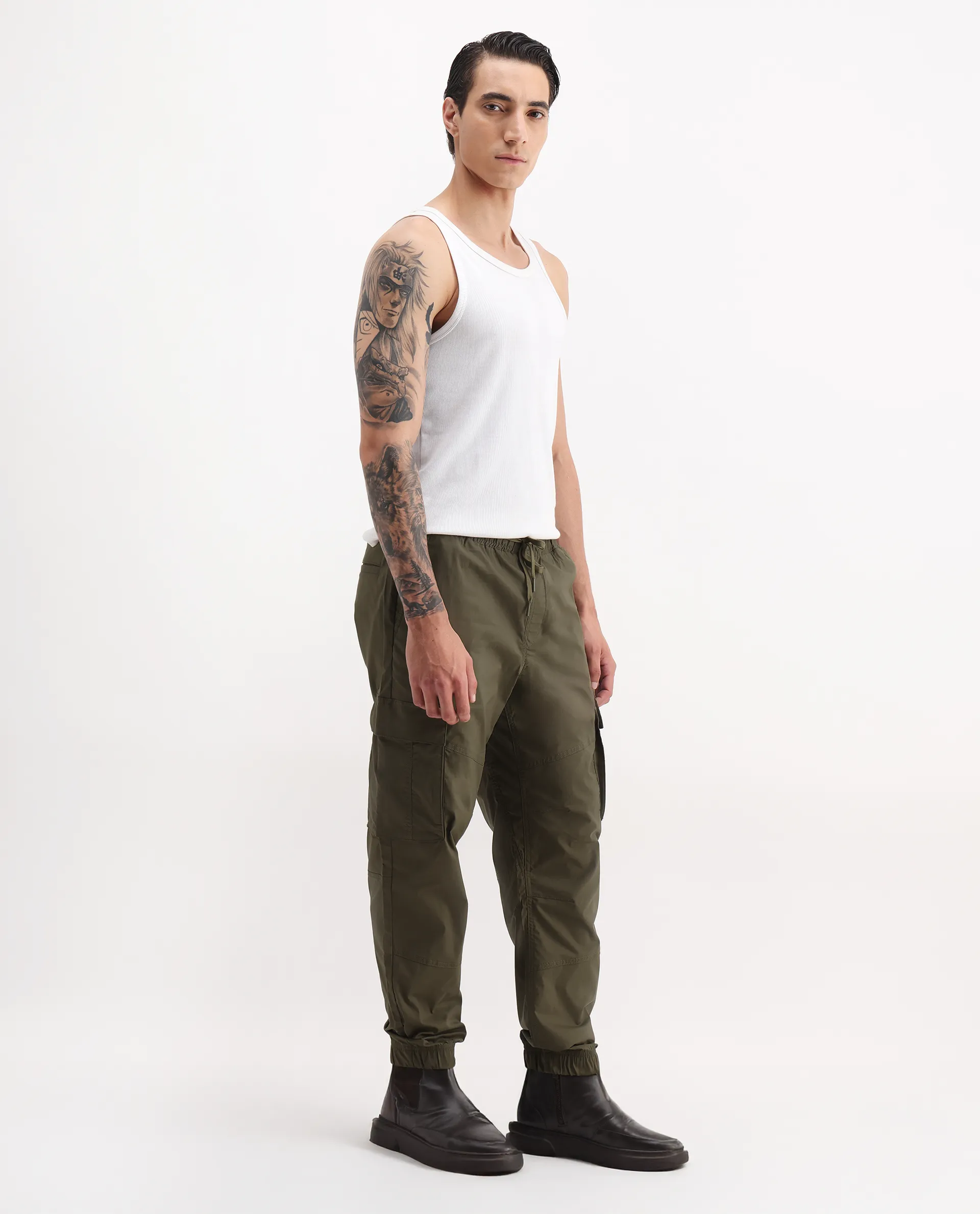 Rare Rabbit Men's Korb Light Olive Cotton Blend Plain Relaxed Fit Trouser - Image 5