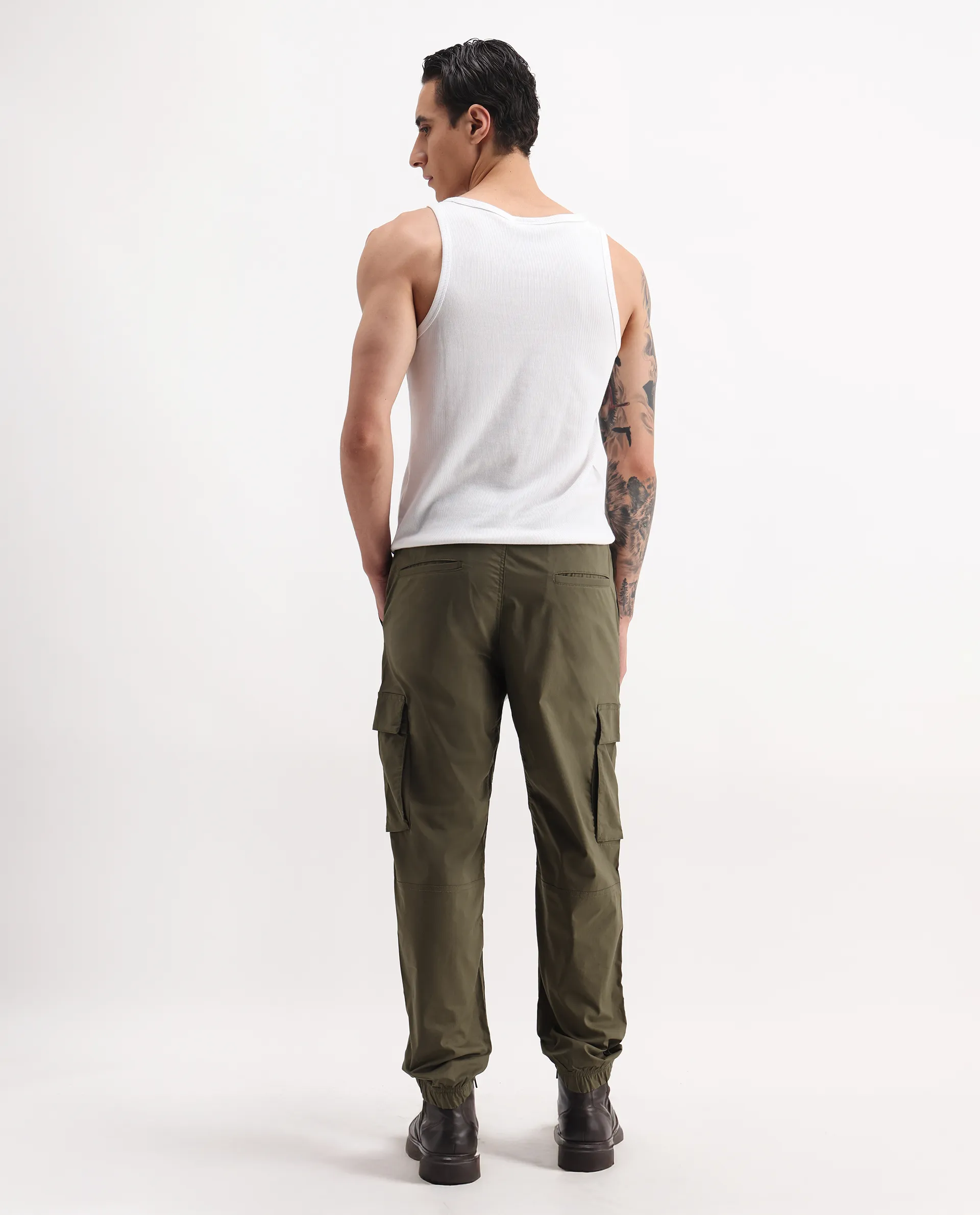 Rare Rabbit Men's Korb Light Olive Cotton Blend Plain Relaxed Fit Trouser - Image 7