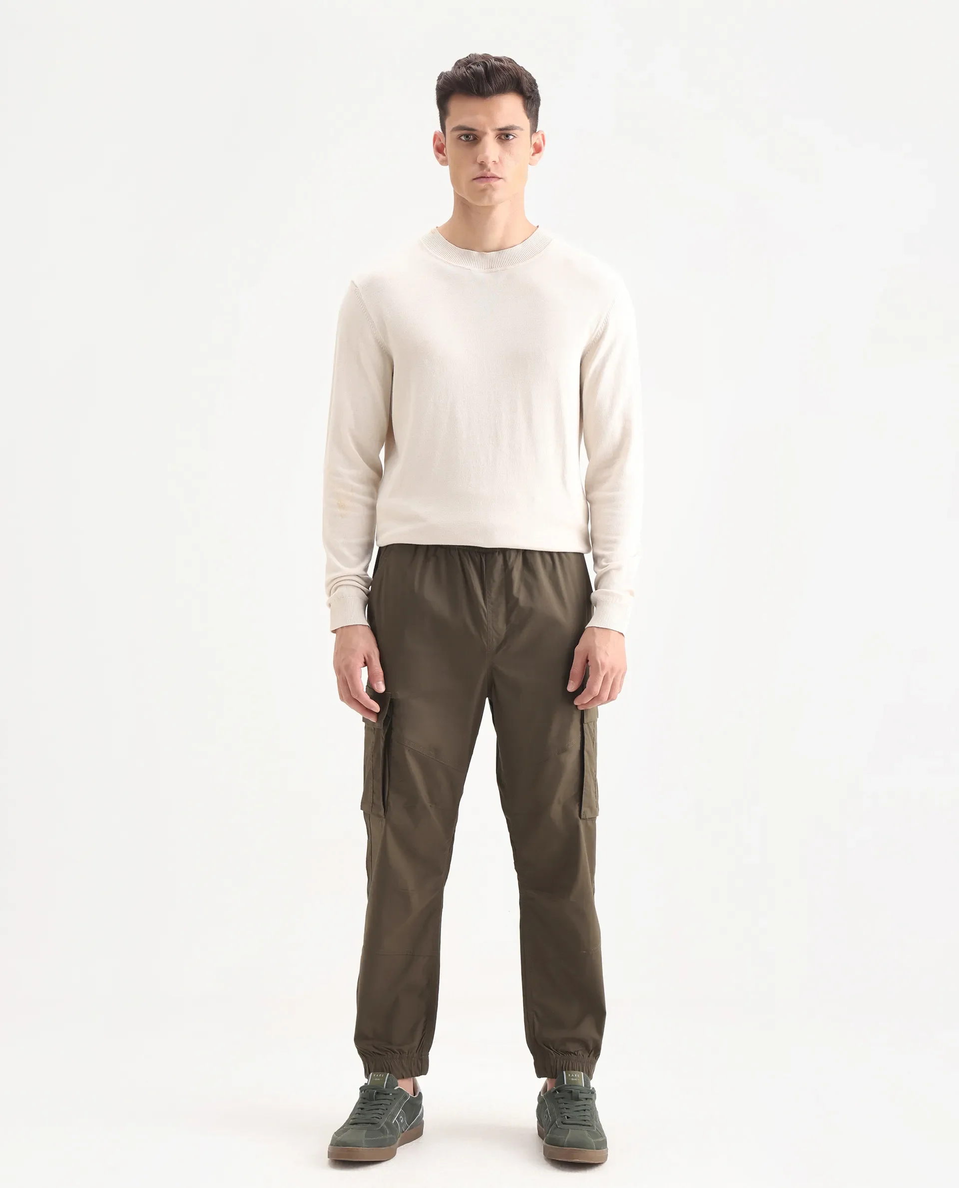 Rare Rabbit Men's Korb Olive Cotton Blend Plain Relaxed Fit Trouser - Image 4