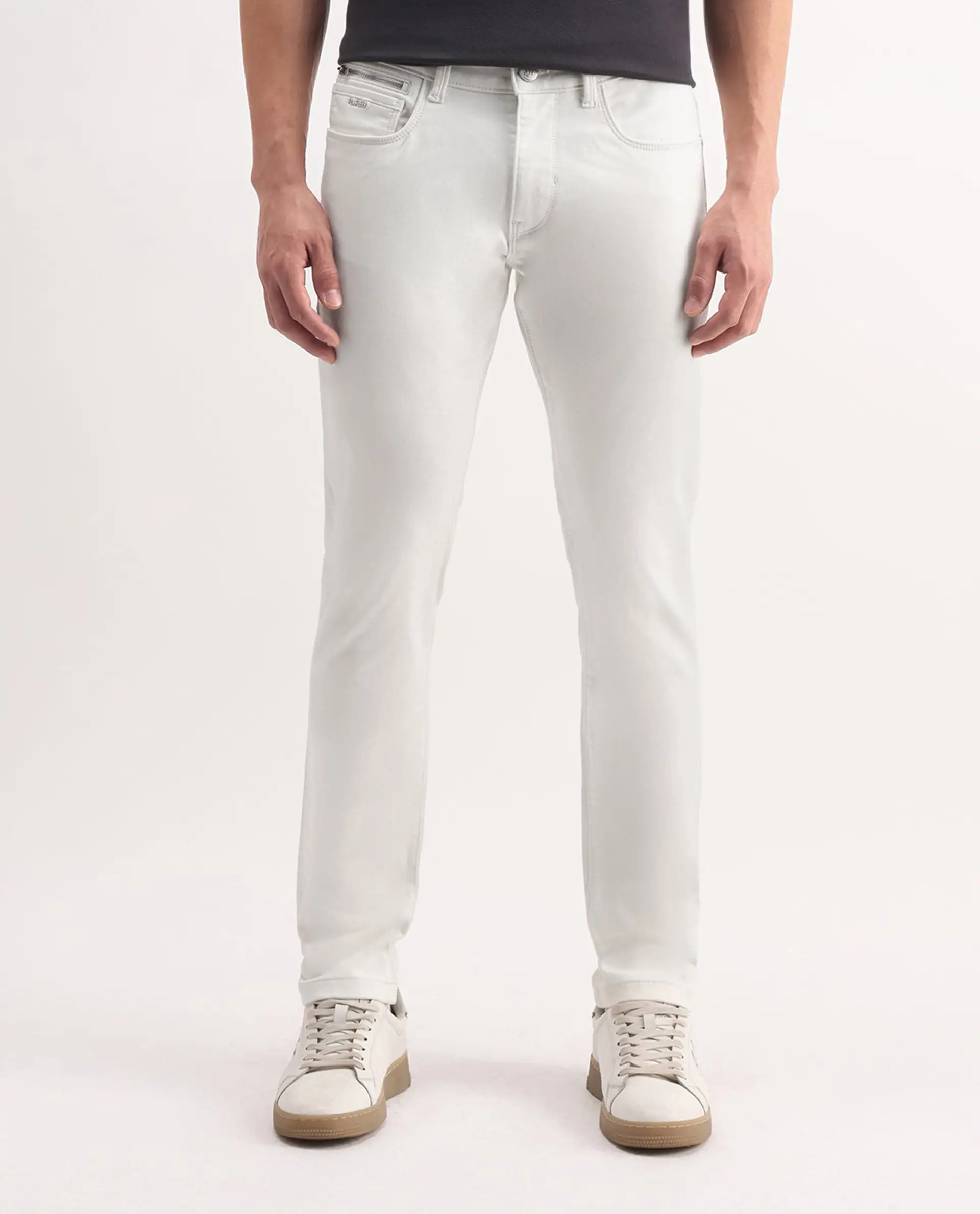 Rare Rabbit Men's Korv-25 Off White Cotton Blend Plain Hawk Slim Fit Jeans - Image 9