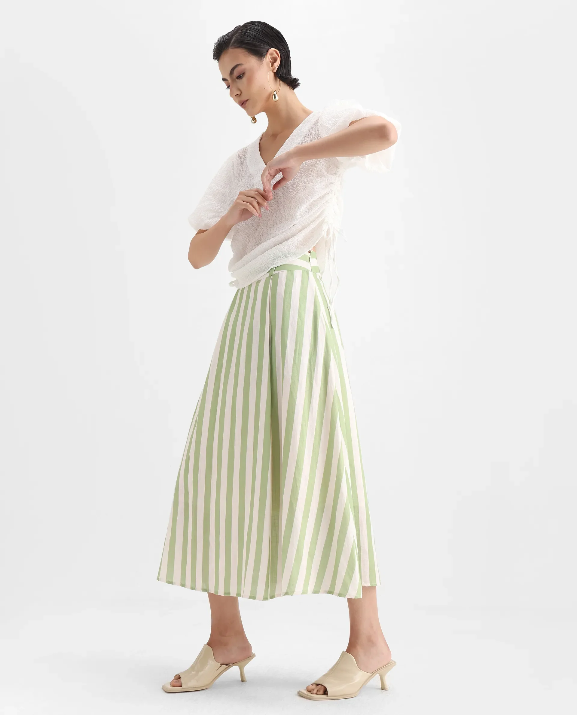 Rareism Women's Krien White Polyester V-Neck Plain Balloon Sleeve Regular Fit Top - Image 2