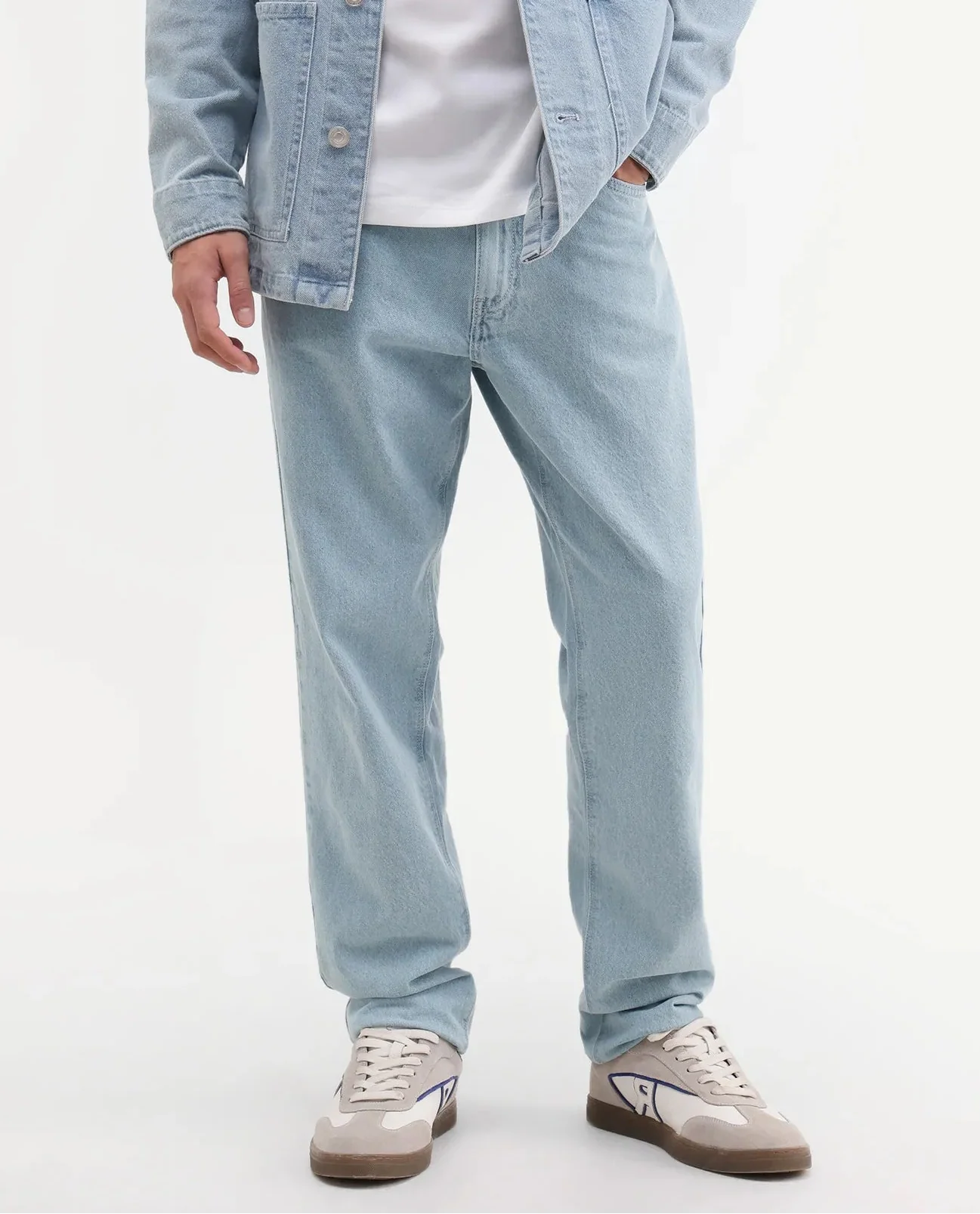 Rare Rabbit Men's Krix Light Blue Cotton Fabric Shank And Zipper Morris Regular Plain Jeans - Image 8