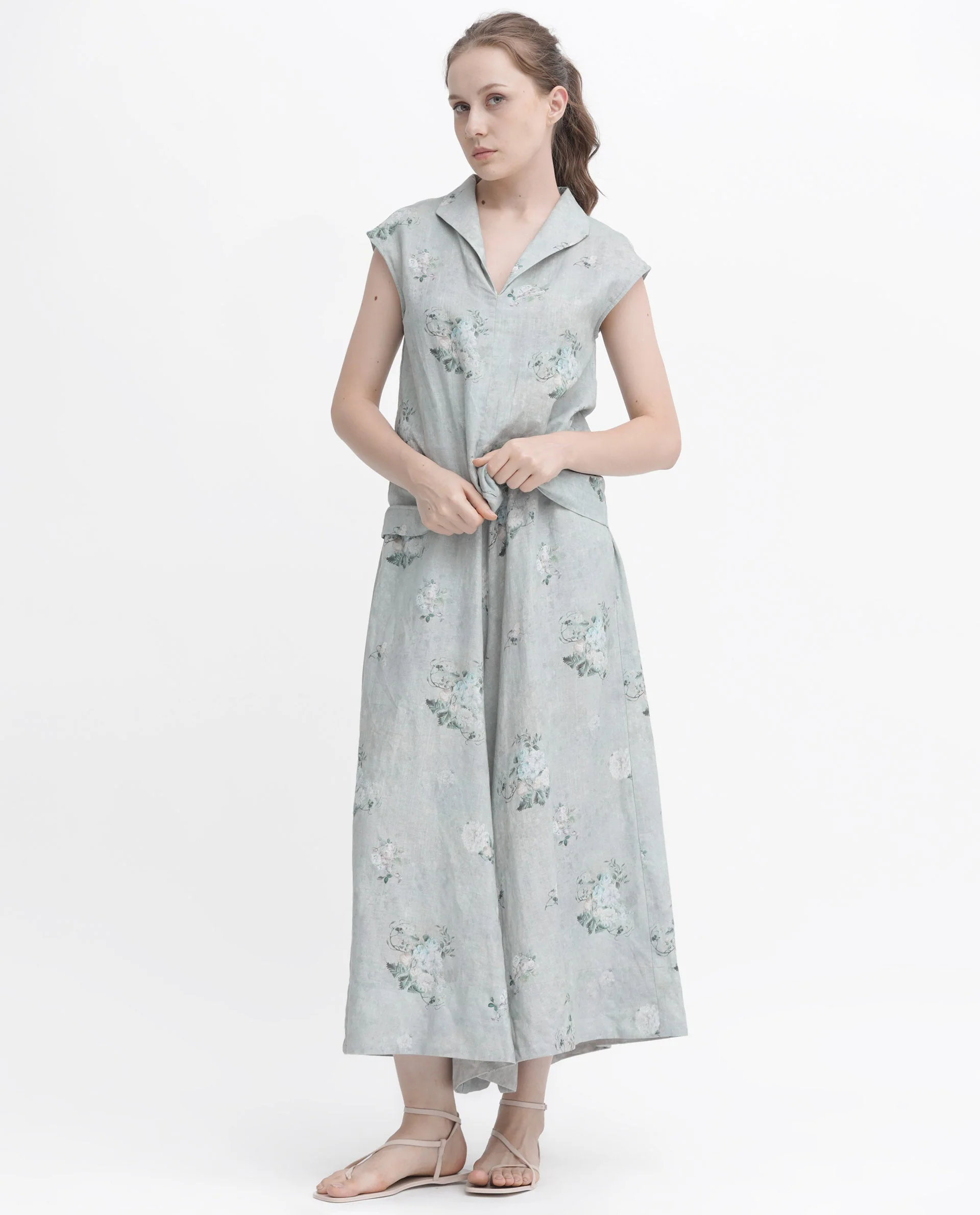 Rareism Women's Kyul-T Dusky Green Cotton Linen Lapel Neck Floral Print Extended Sleeves Regular Fit Top - Image 7