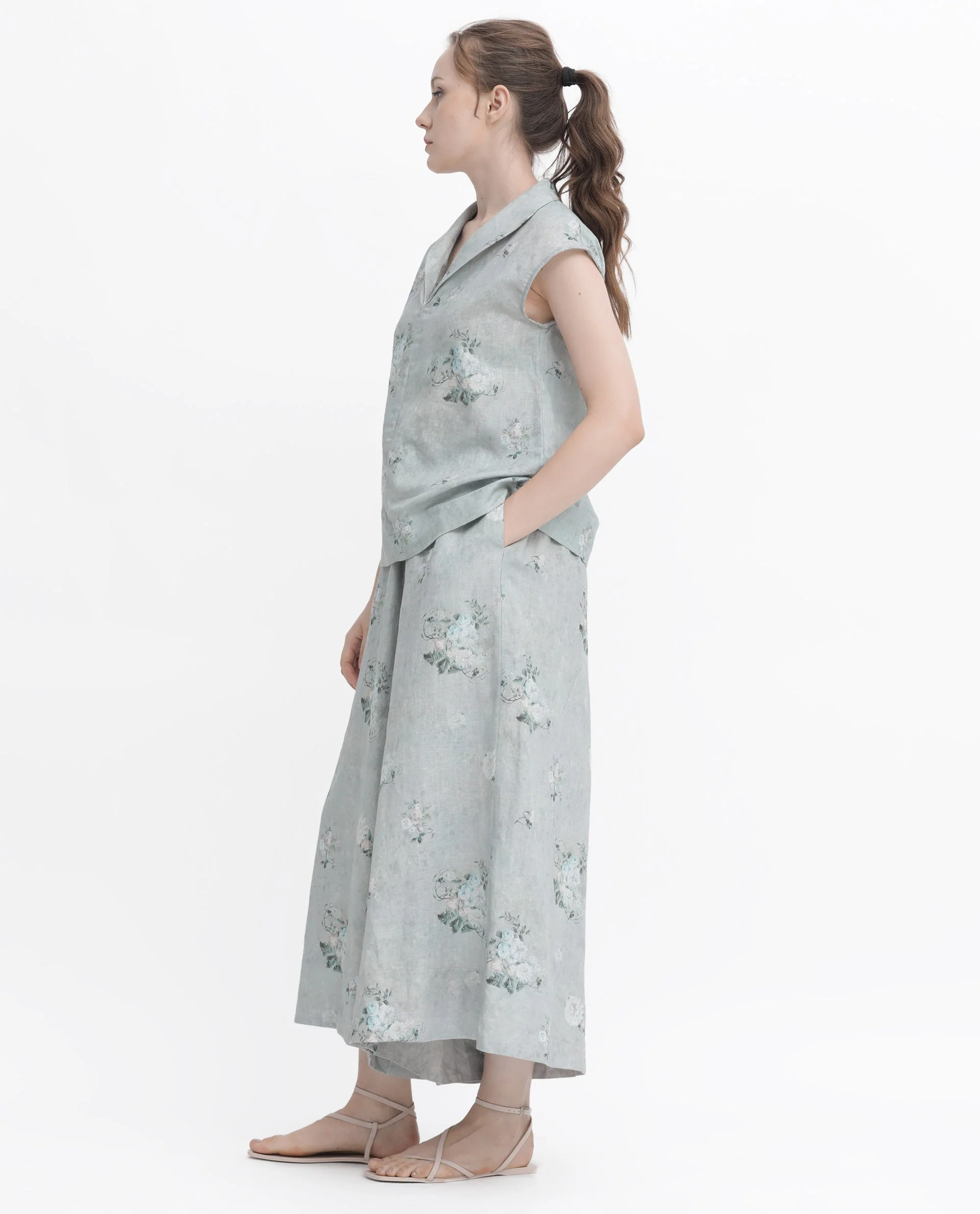 Rareism Women's Kyul-T Dusky Green Cotton Linen Lapel Neck Floral Print Extended Sleeves Regular Fit Top - Image 8