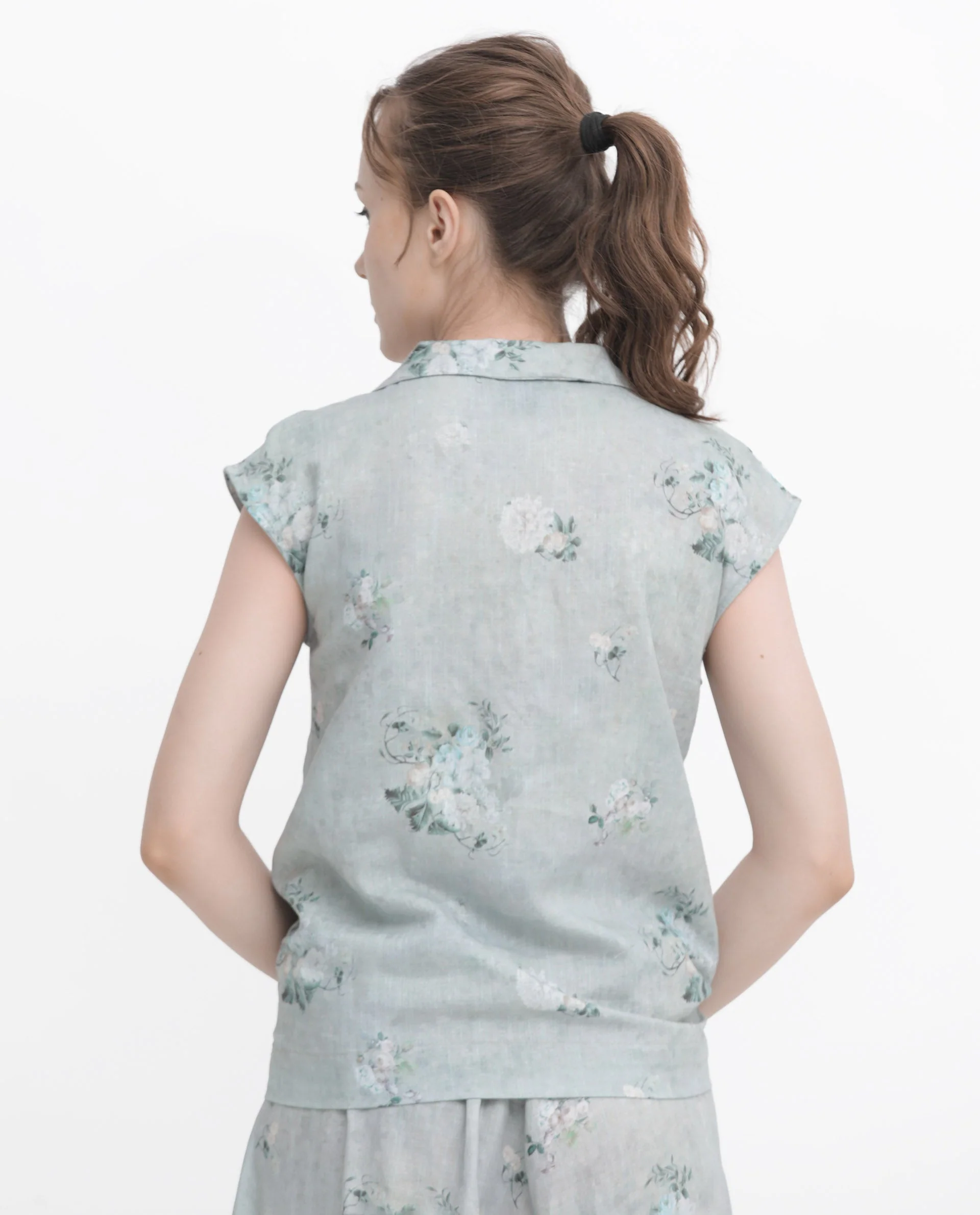 Rareism Women's Kyul-T Dusky Green Cotton Linen Lapel Neck Floral Print Extended Sleeves Regular Fit Top - Image 9