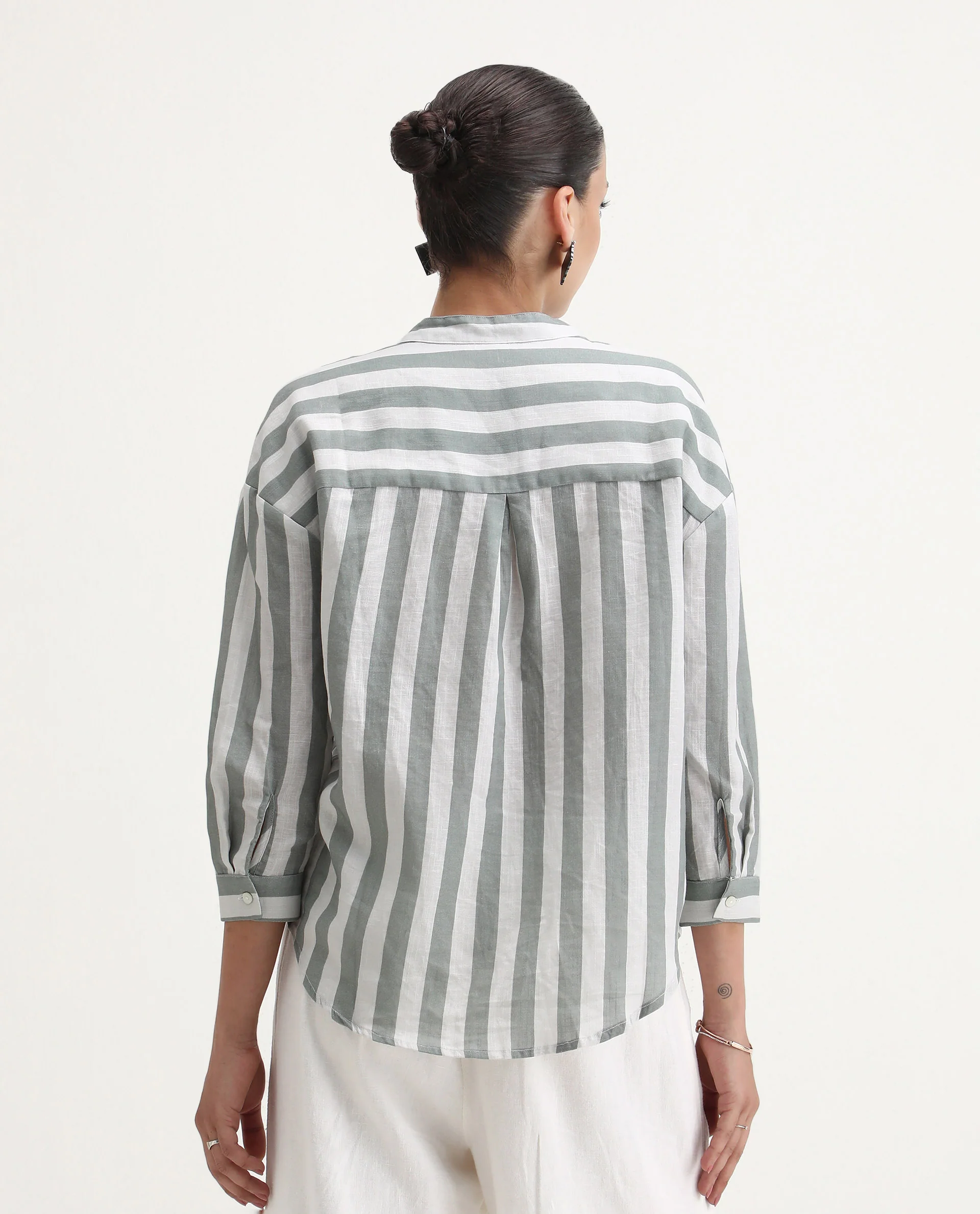 Rareism Women's Kyuzo Off White Linen Spread Collar Striped Cuffed Sleeve Regular Fit Shirt - Image 8