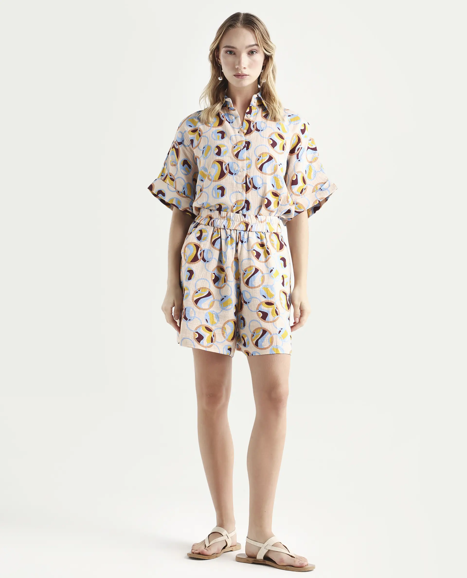 Rareism Women's Labuto-B Light Multi Cotton Blend Abstract Print Mini Relaxed Fit Shorts - Image 4