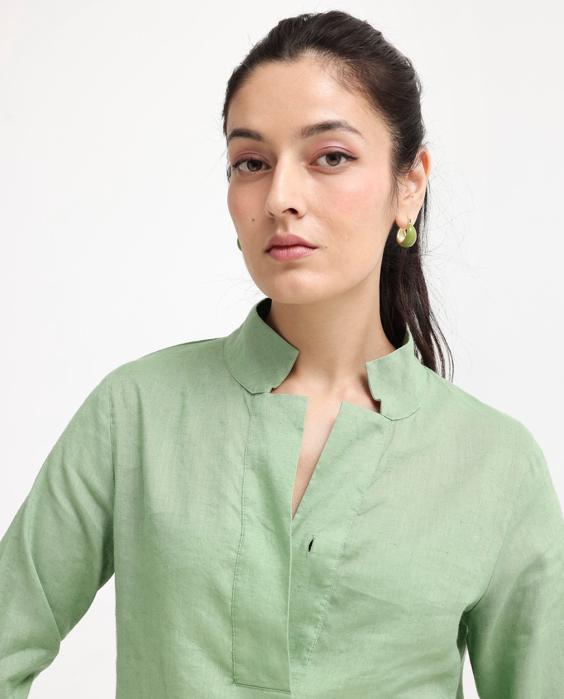 Rareism Women's Laos Pastel Green Cotton Blend V-Neck Plain Regular Fit Top - Image 4