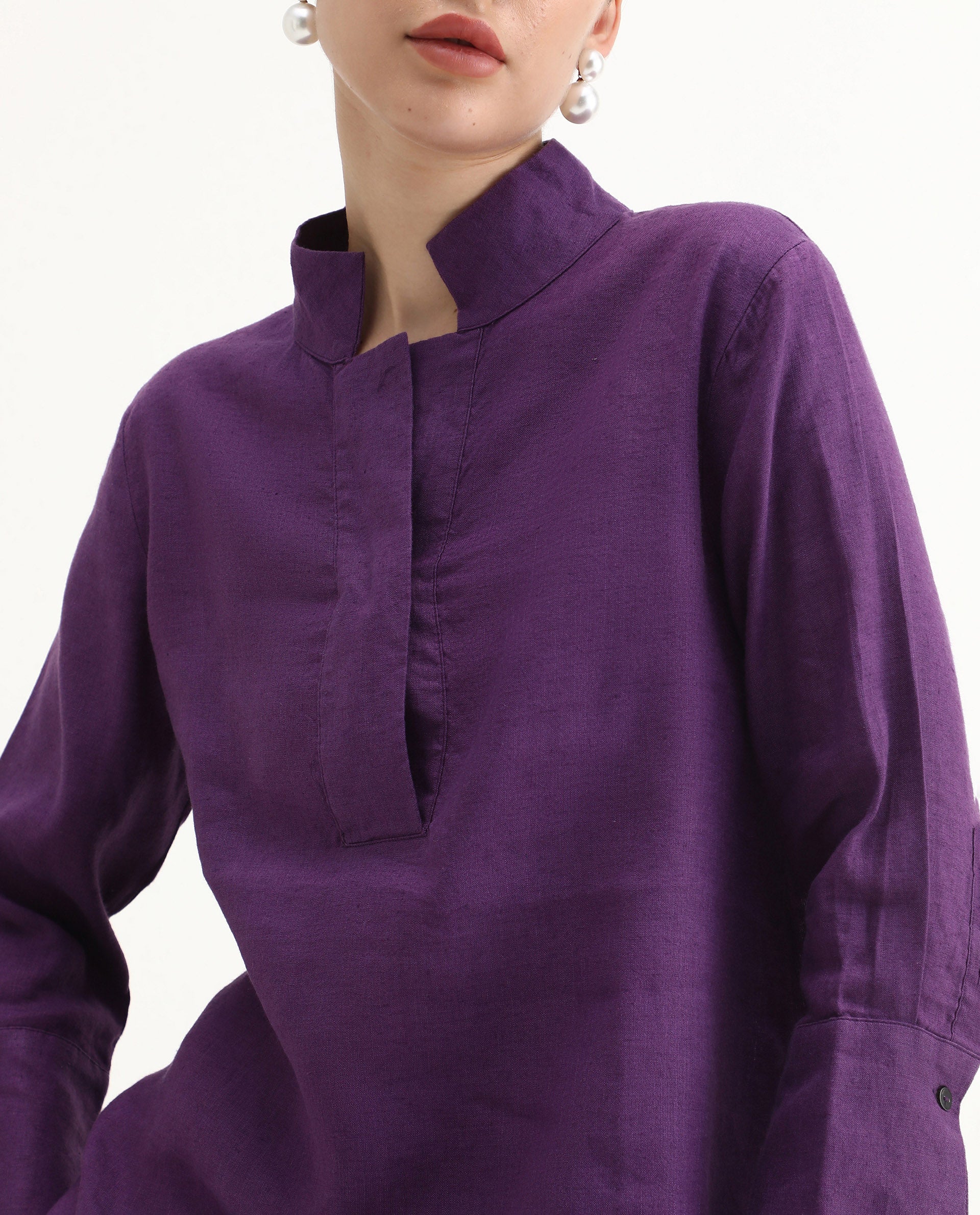 Rareism Women's Laos Purple Cotton Blend V-Neck Plain Regular Fit Top - Image 4