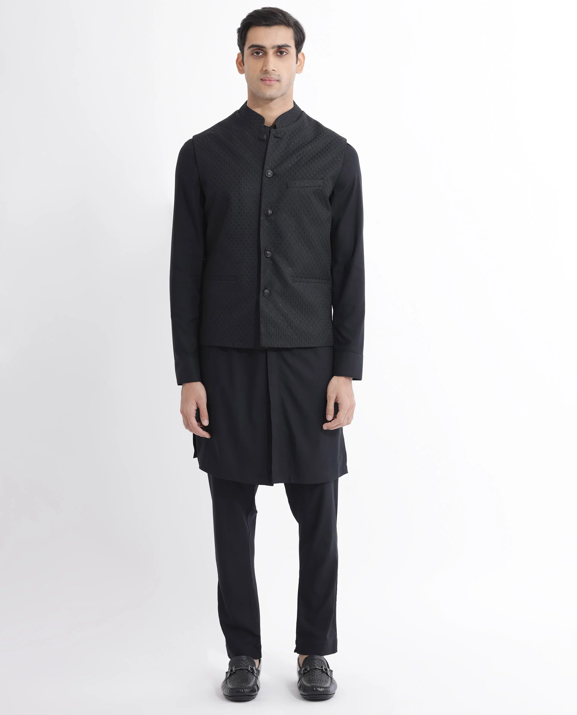 Rare Rabbit Men's Lasmosb Black Embroidered Tailored Fit Sleeveless Mandarin Collar Bandhgala - Image 4