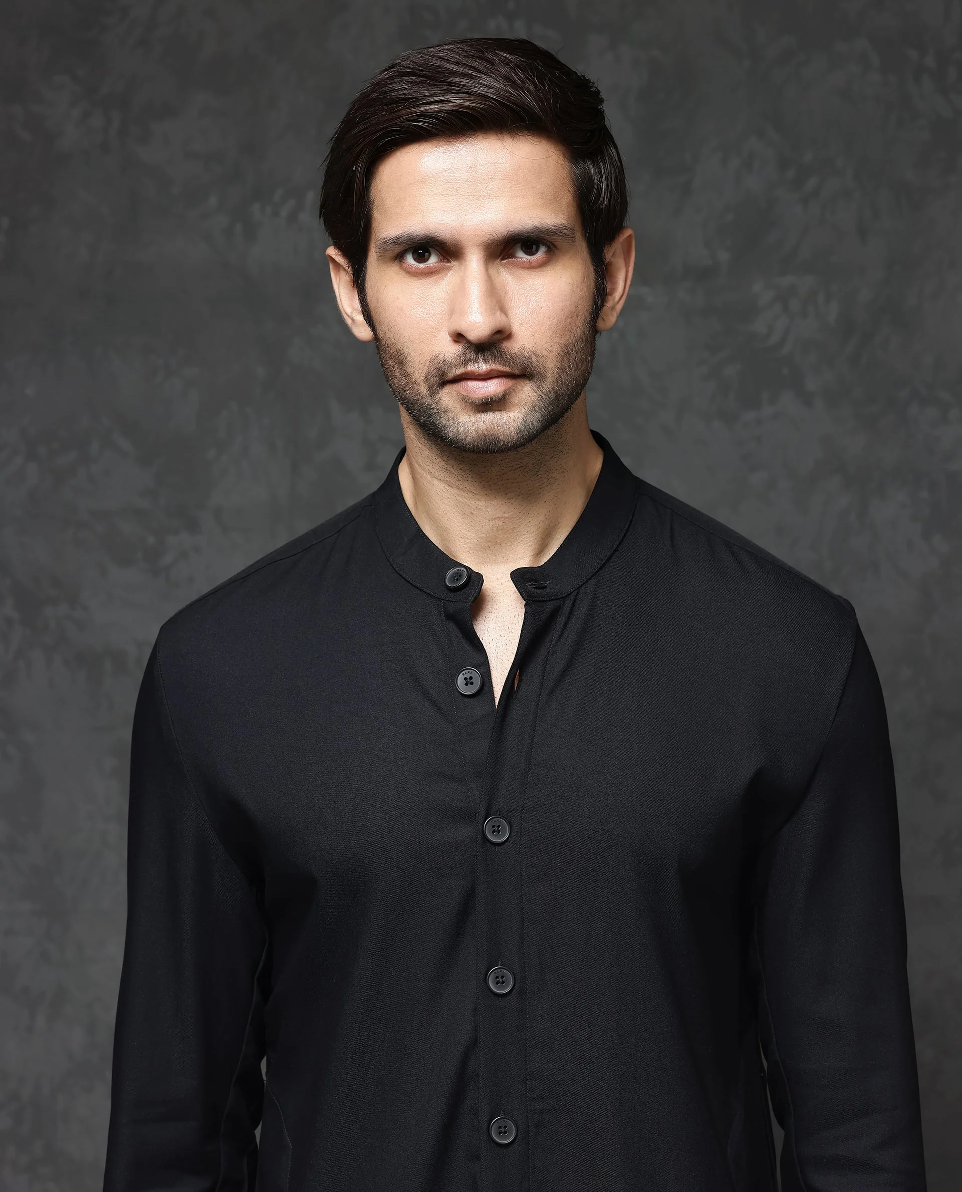 Rare Rabbit Men's Lasmos-K1 Black Viscose Plain Regular Fit Full Sleeve Mandarin Collar Kurta - Image 3