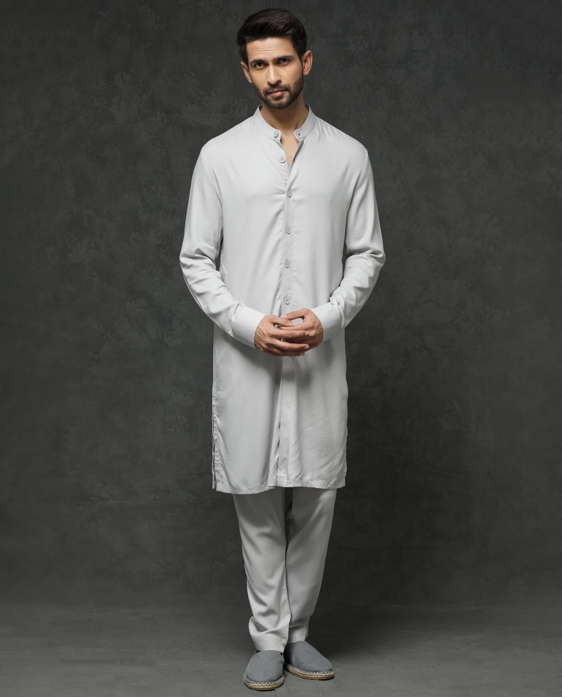 Rare Rabbit Men's Lasmos K1 Light Grey Viscose Plain Regular Fit Full Sleeve Mandarin Collar Kurta - Image 2