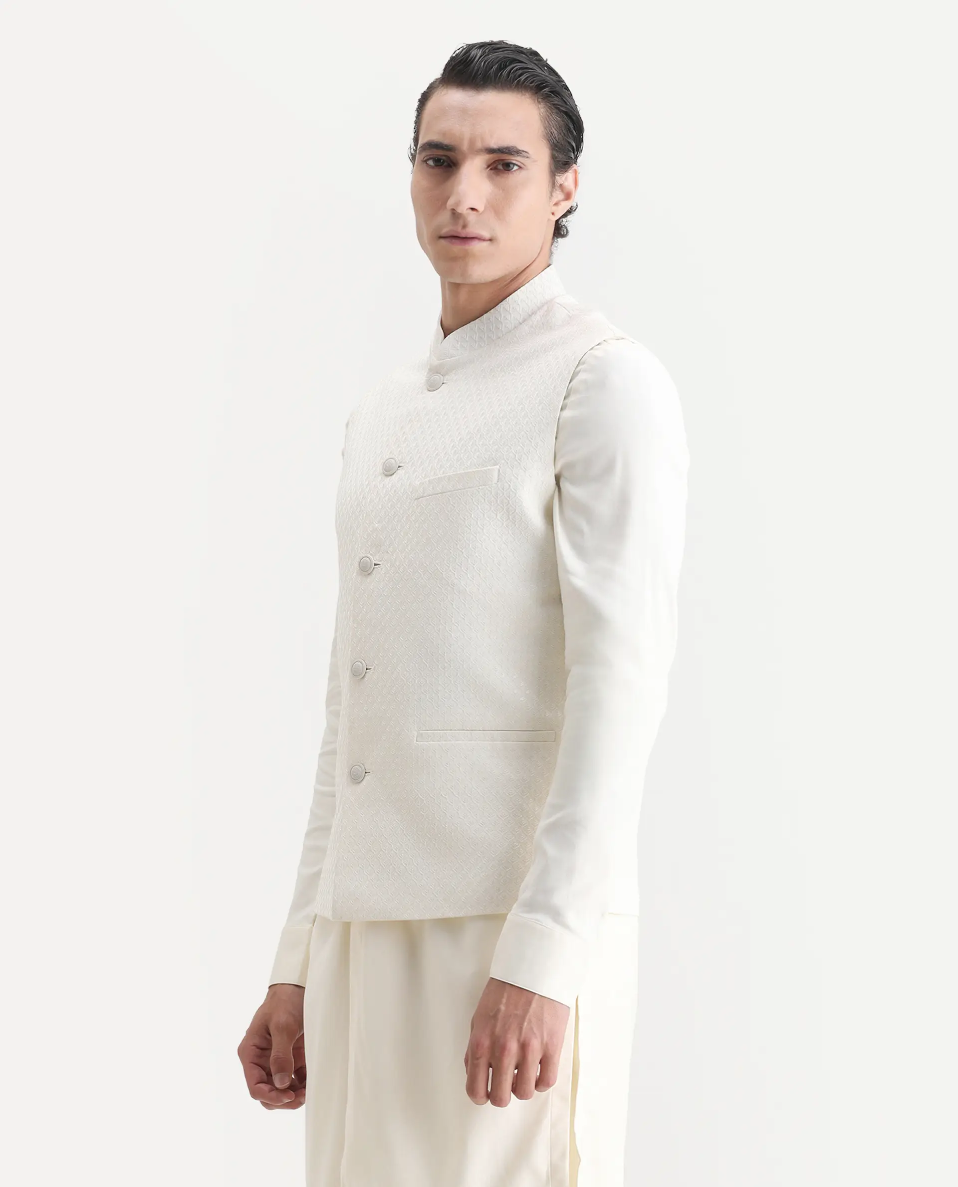 Rare Rabbit Men's Lasmos Kpb Off White Viscose Embroidered Regular Fit Full Sleeve Mandarin Collar Kurta Suit - Image 4